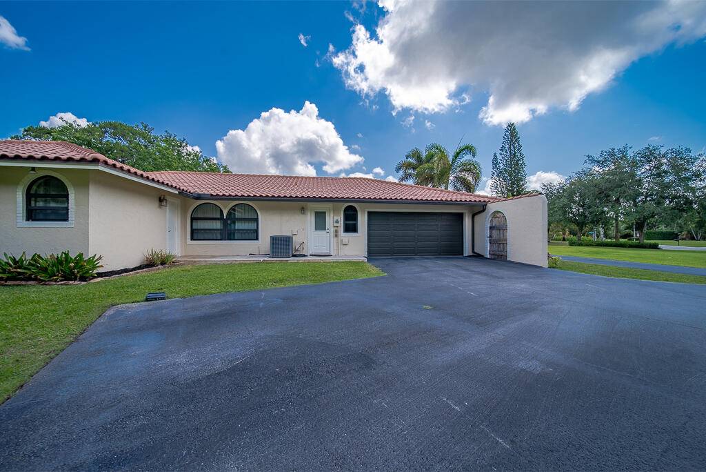 Wellington, FL 33414,12483 Pineacre LN