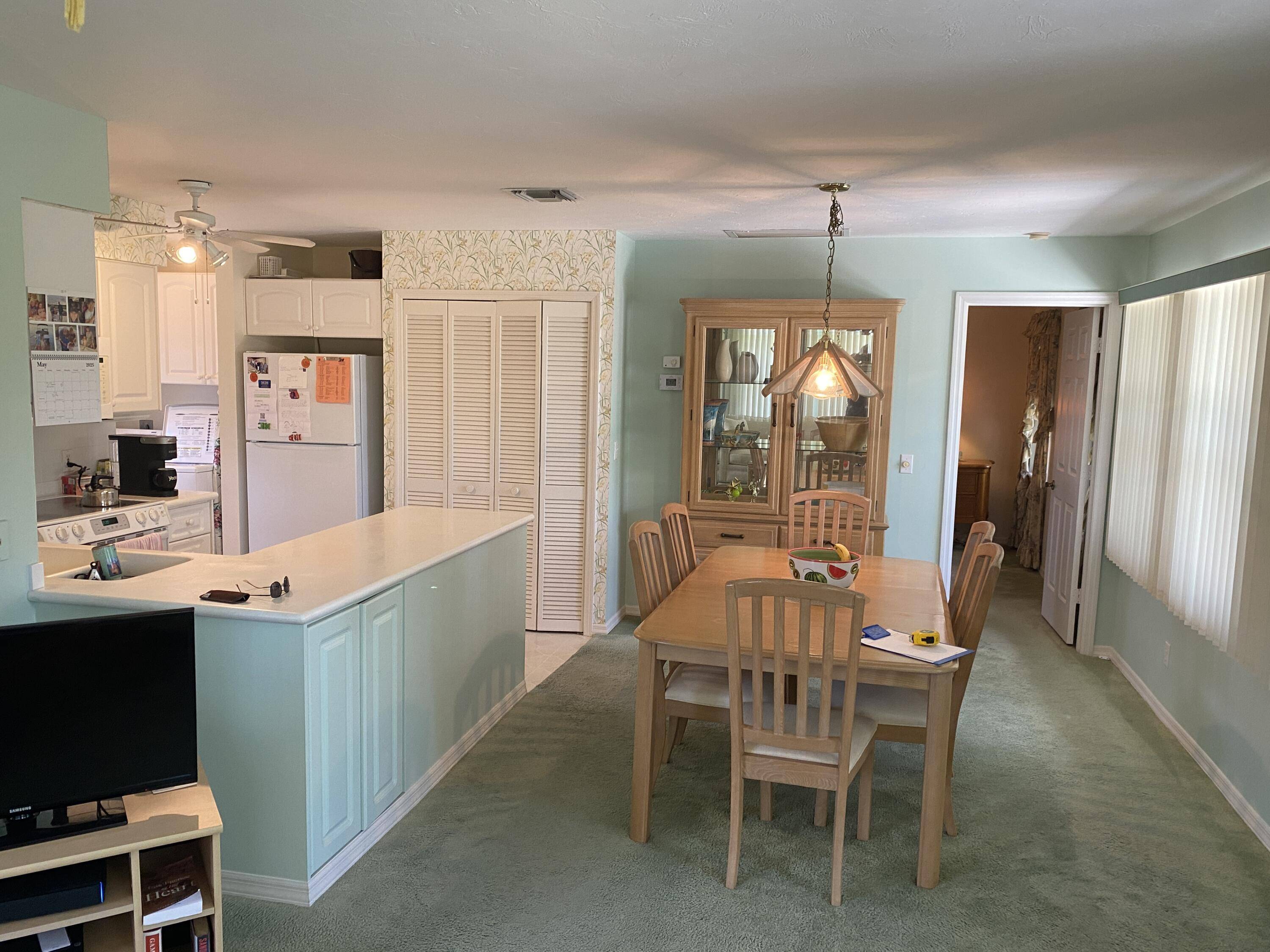 Vero Beach, FL 32962,654 SW Centre CT 202