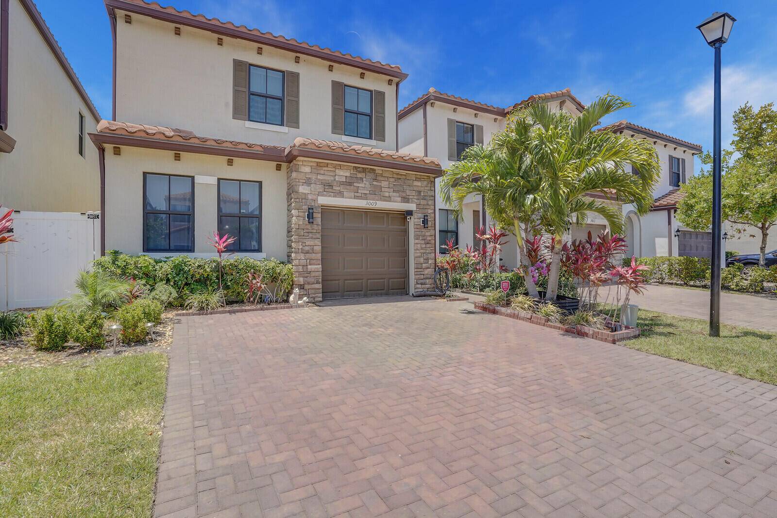 Riviera Beach, FL 33410,3009 Hop Tree WAY