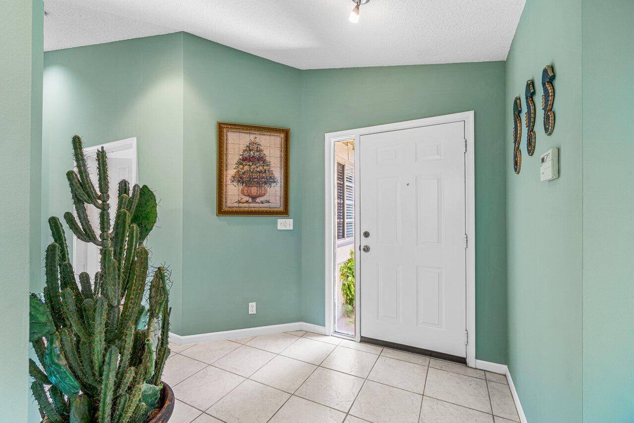 Hypoluxo, FL 33462,155 N Lakeshore DR