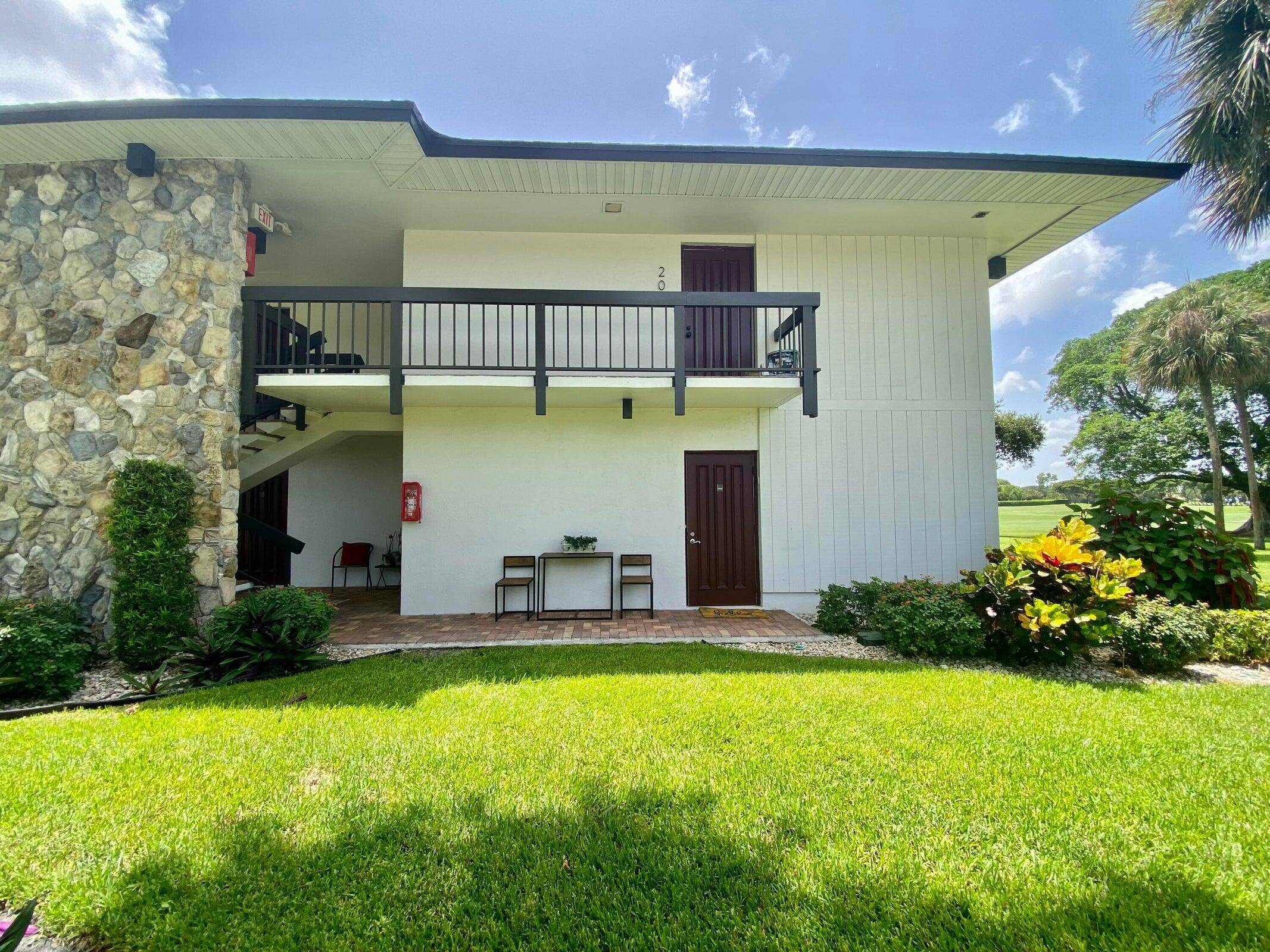 Delray Beach, FL 33445,620 Greensward LN 101-Ks