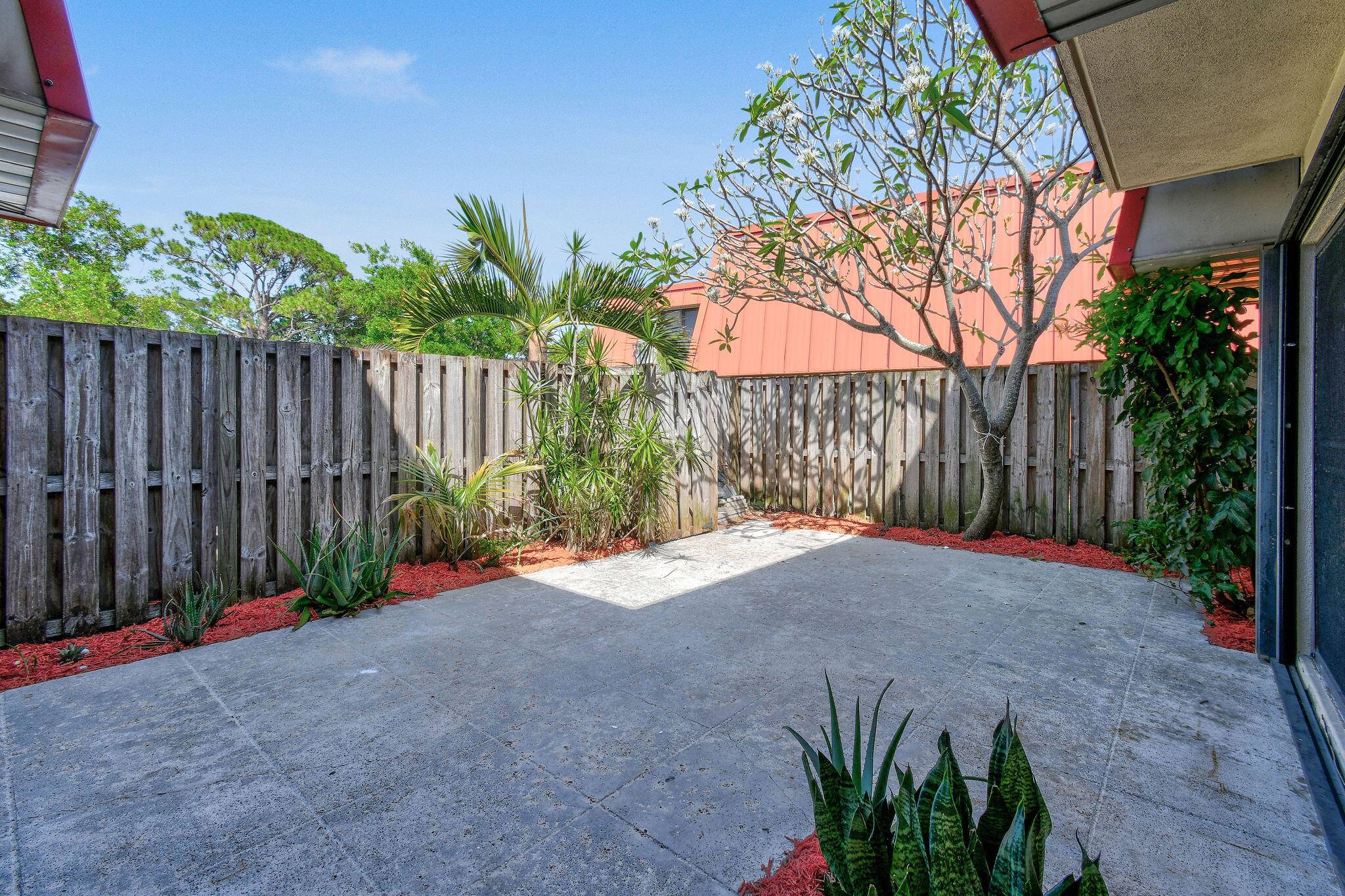 Palm Beach Gardens, FL 33410,3203 N Meridian WAY D