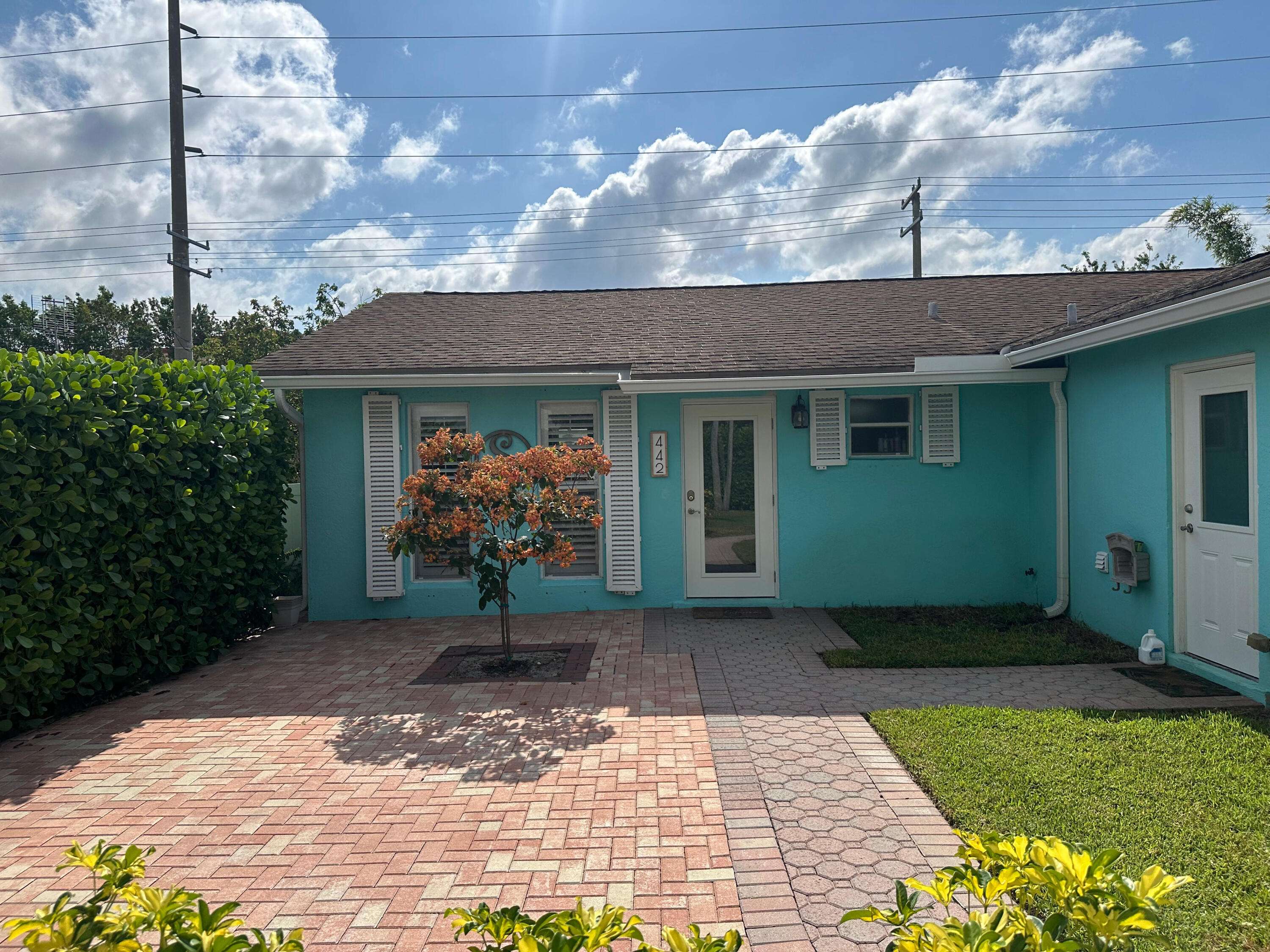 Lake Worth Beach, FL 33461,442 Griswold DR