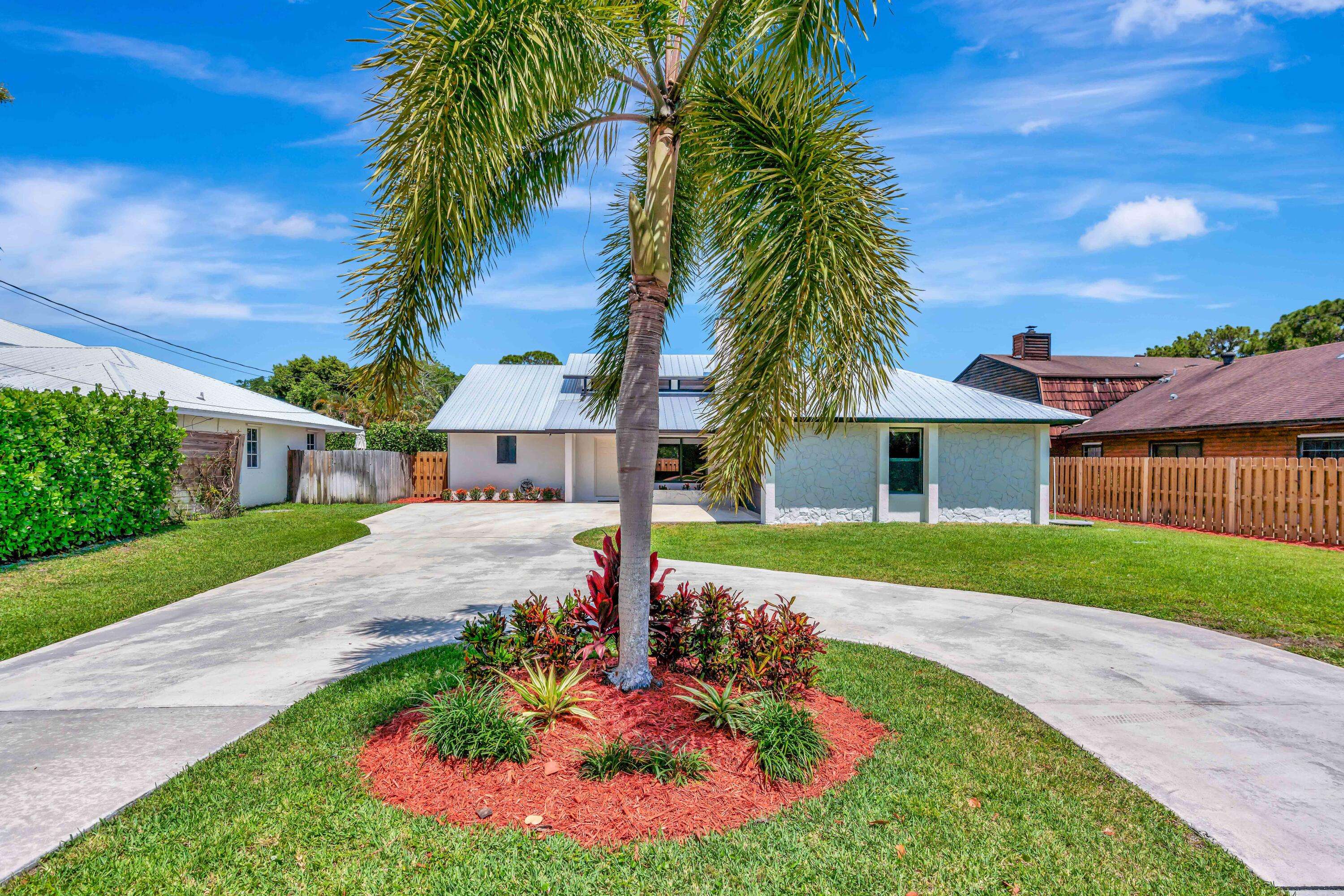 Jupiter, FL 33469,18975 SE County Line RD