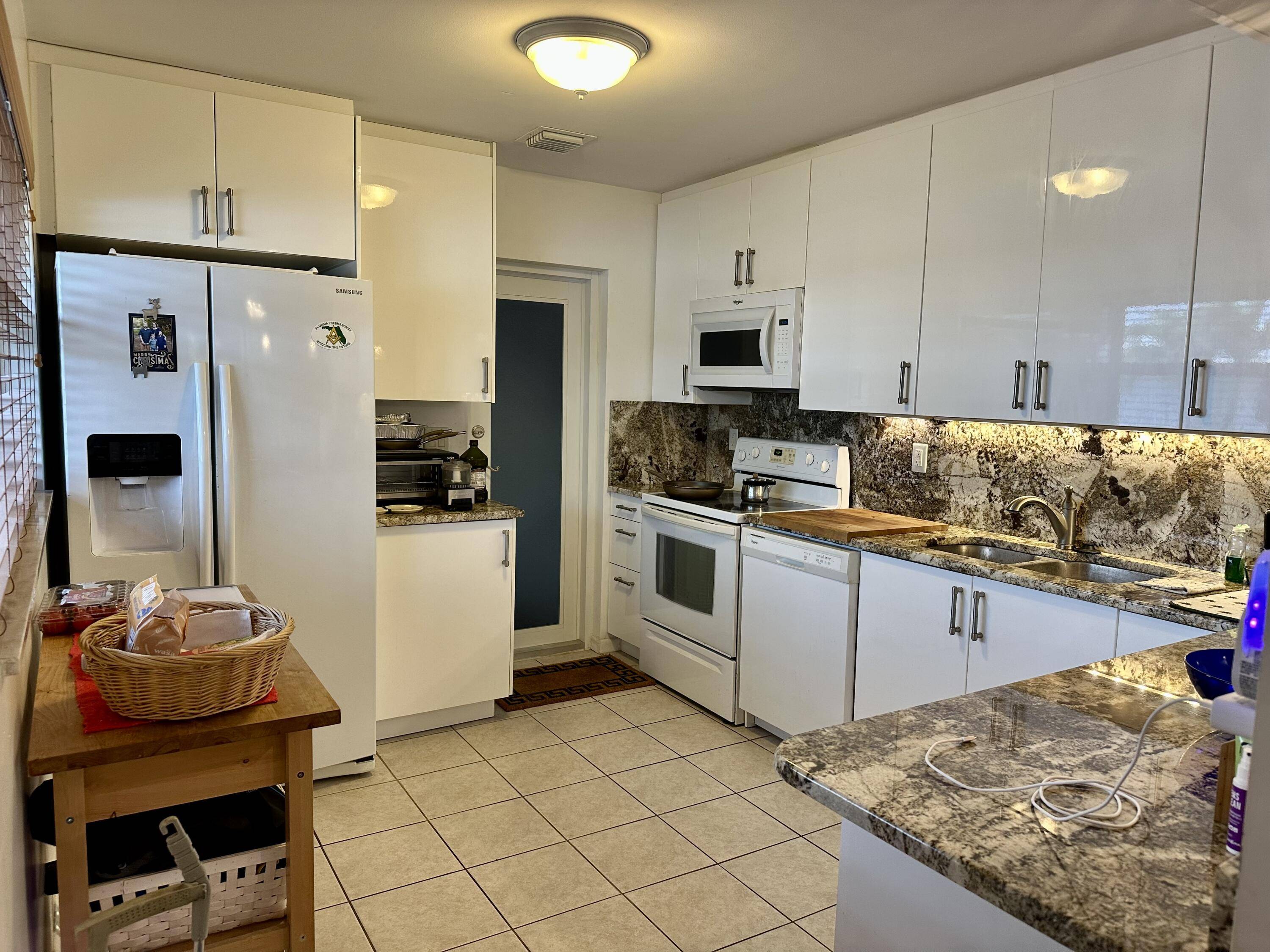 Lantana, FL 33462,728 Ridge Road 35