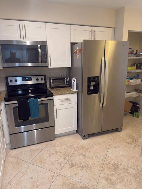 Delray Beach, FL 33446,7290 Kinghurst DR 402