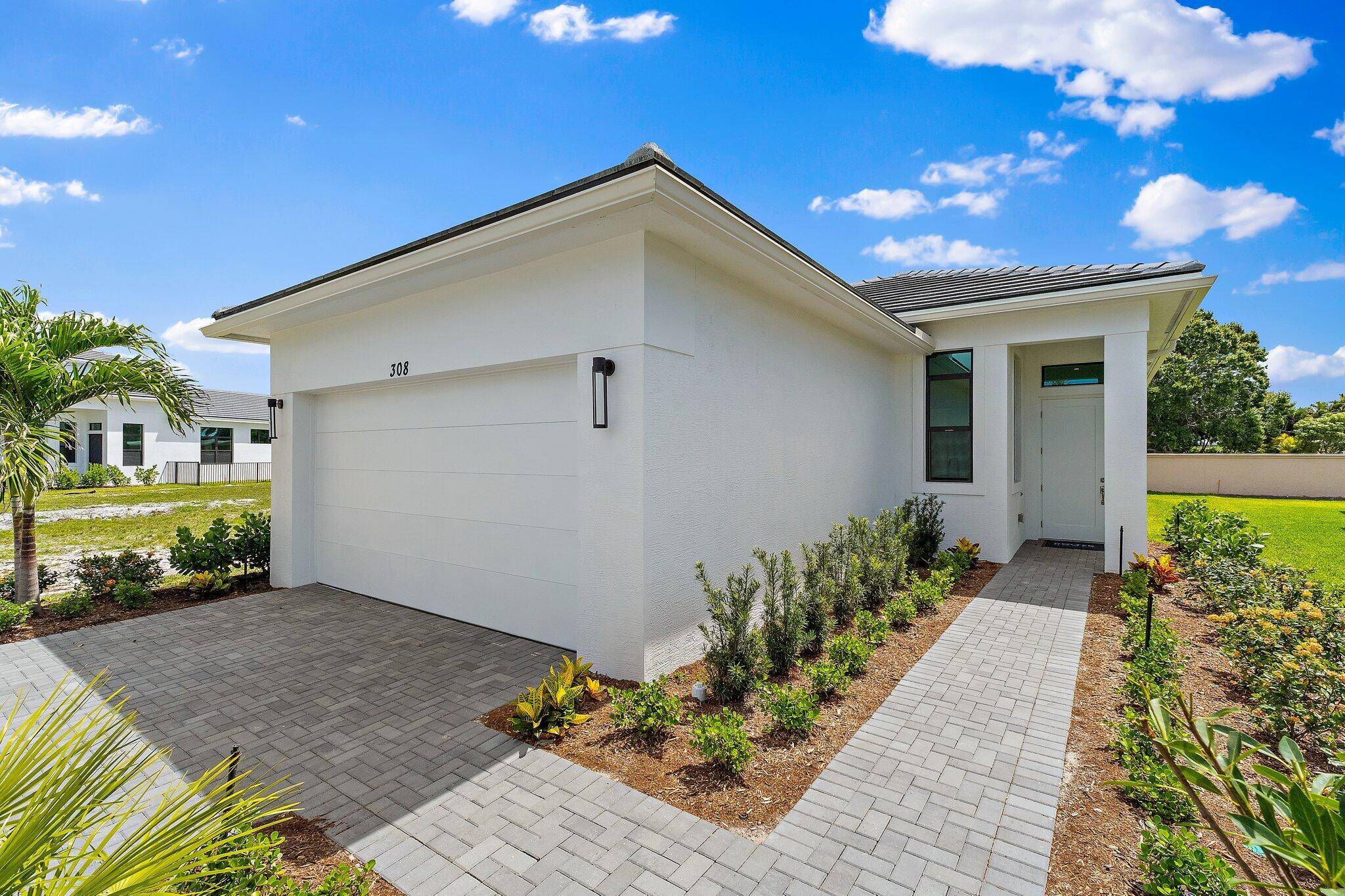 Port Saint Lucie, FL 34987,308 SE Via Sangro