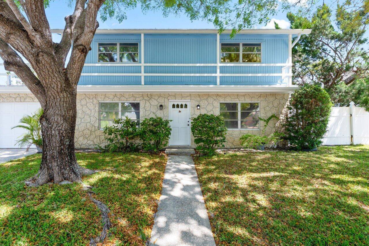 Tequesta, FL 33469,7 Willow RD