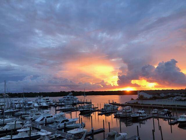 North Palm Beach, FL 33408,100 Lakeshore 1954 DR 1954