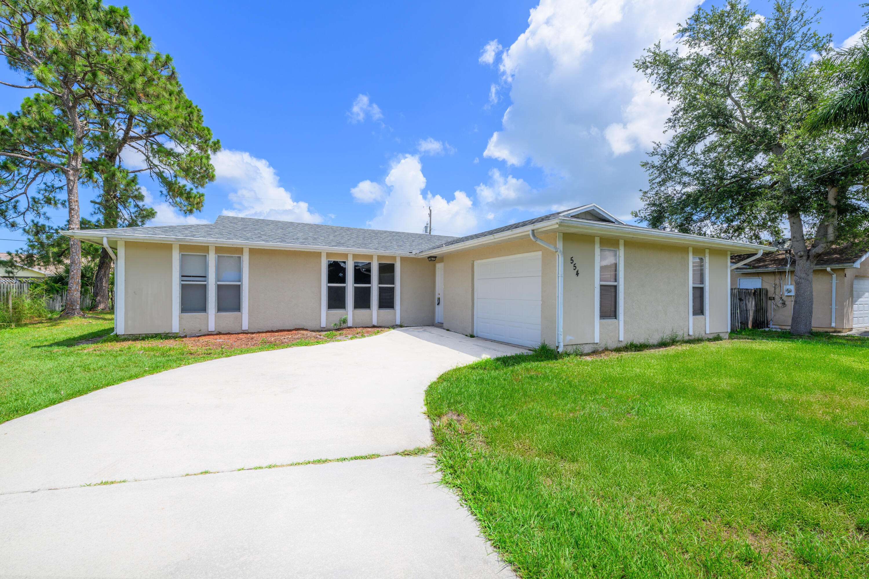 Port Saint Lucie, FL 34953,554 NW Twylite TER