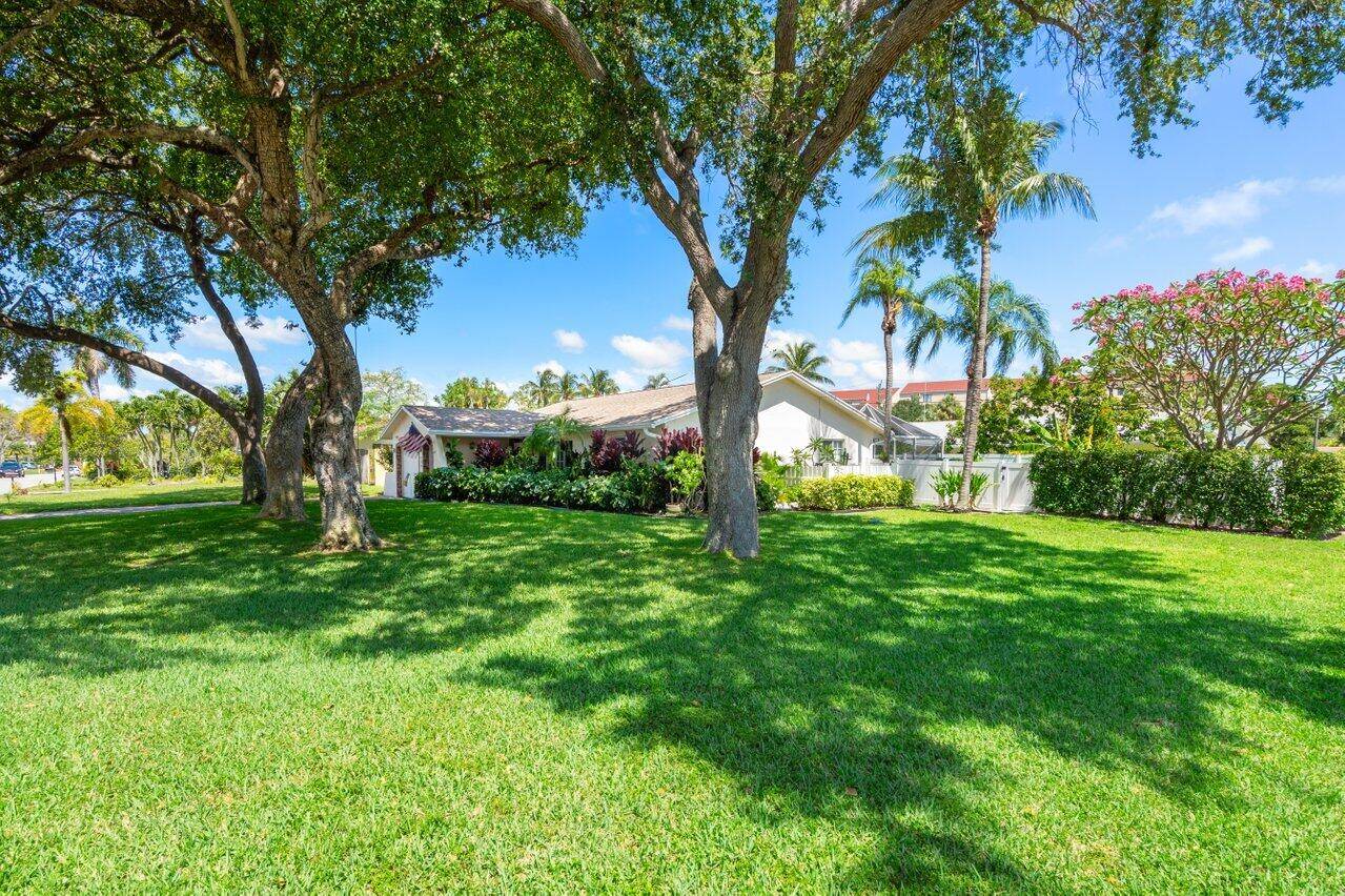 Delray Beach, FL 33444,639 Mallard DR