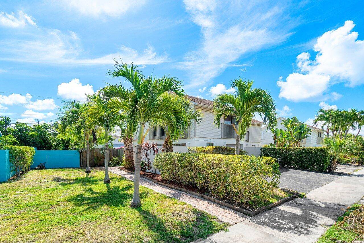Delray Beach, FL 33483,3015 Florida BLVD