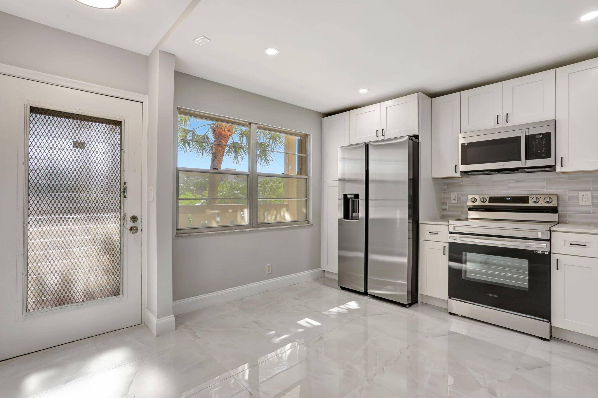 Coconut Creek, FL 33066,2202 Lucaya BND G2