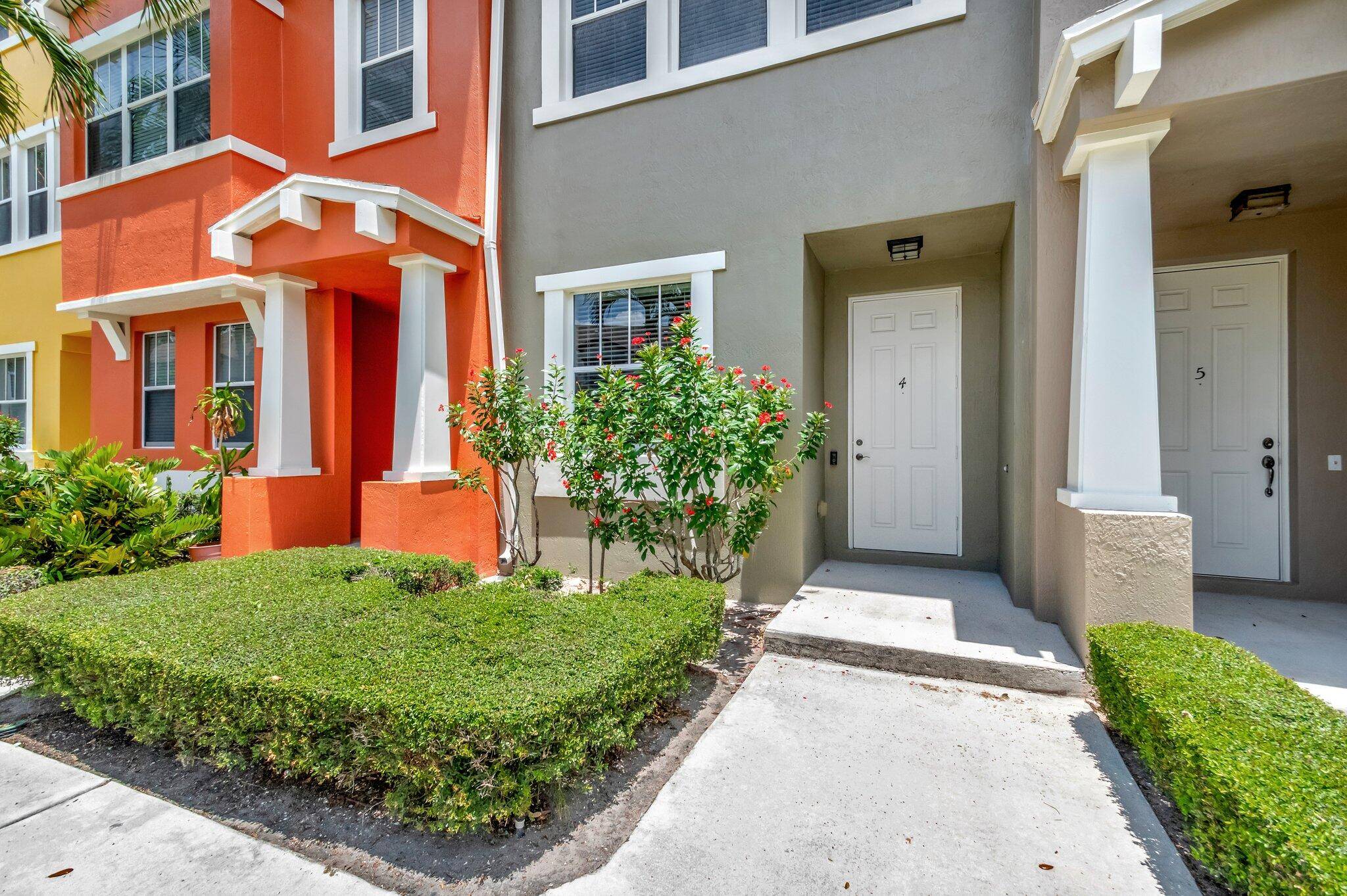 West Palm Beach, FL 33401,609 Amador LN 4