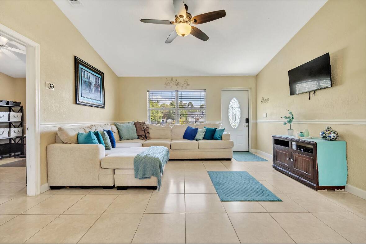 West Palm Beach, FL 33412,13167 N 75th LN