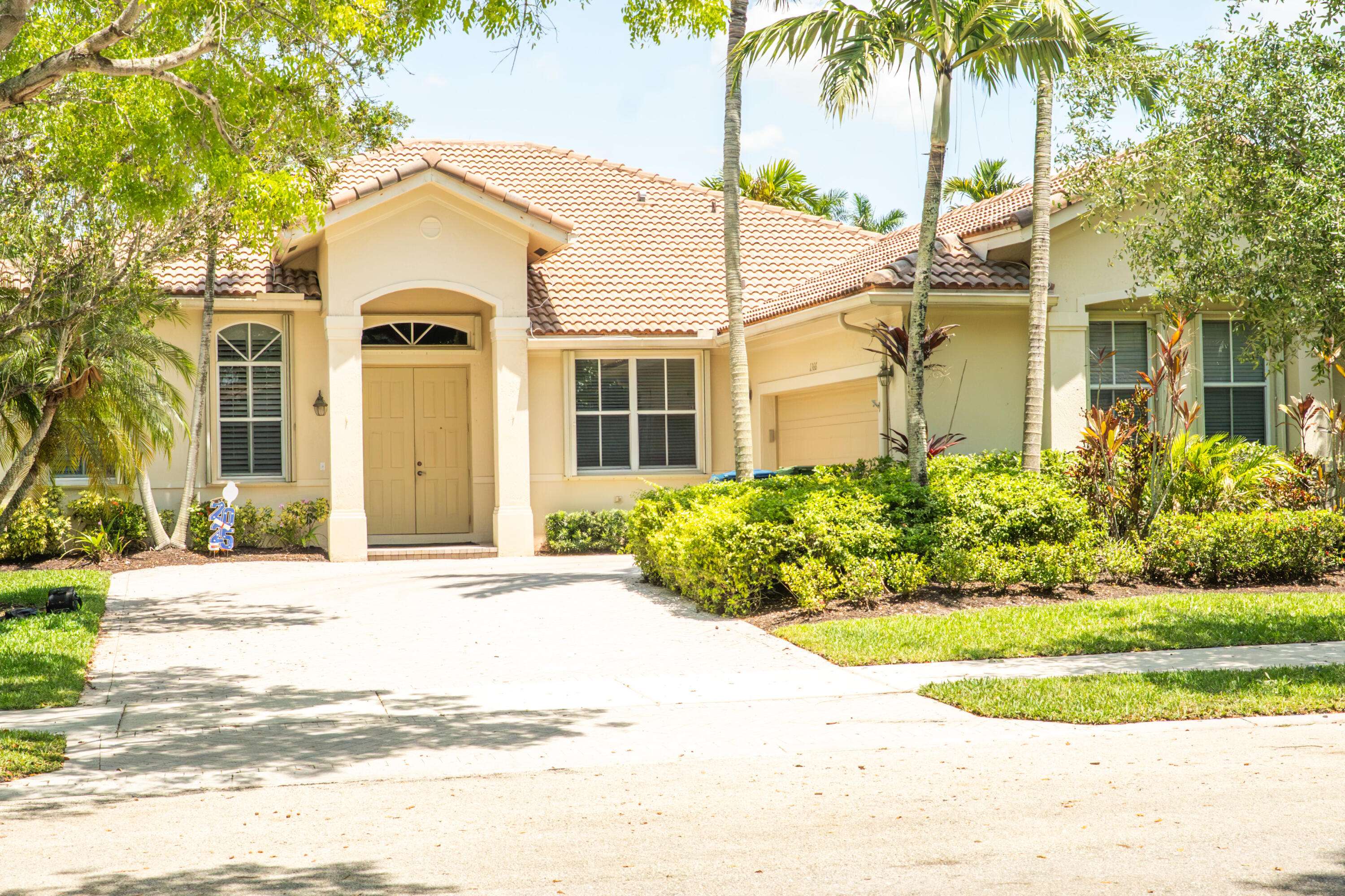 Weston, FL 33327,1366 Crossbill CT