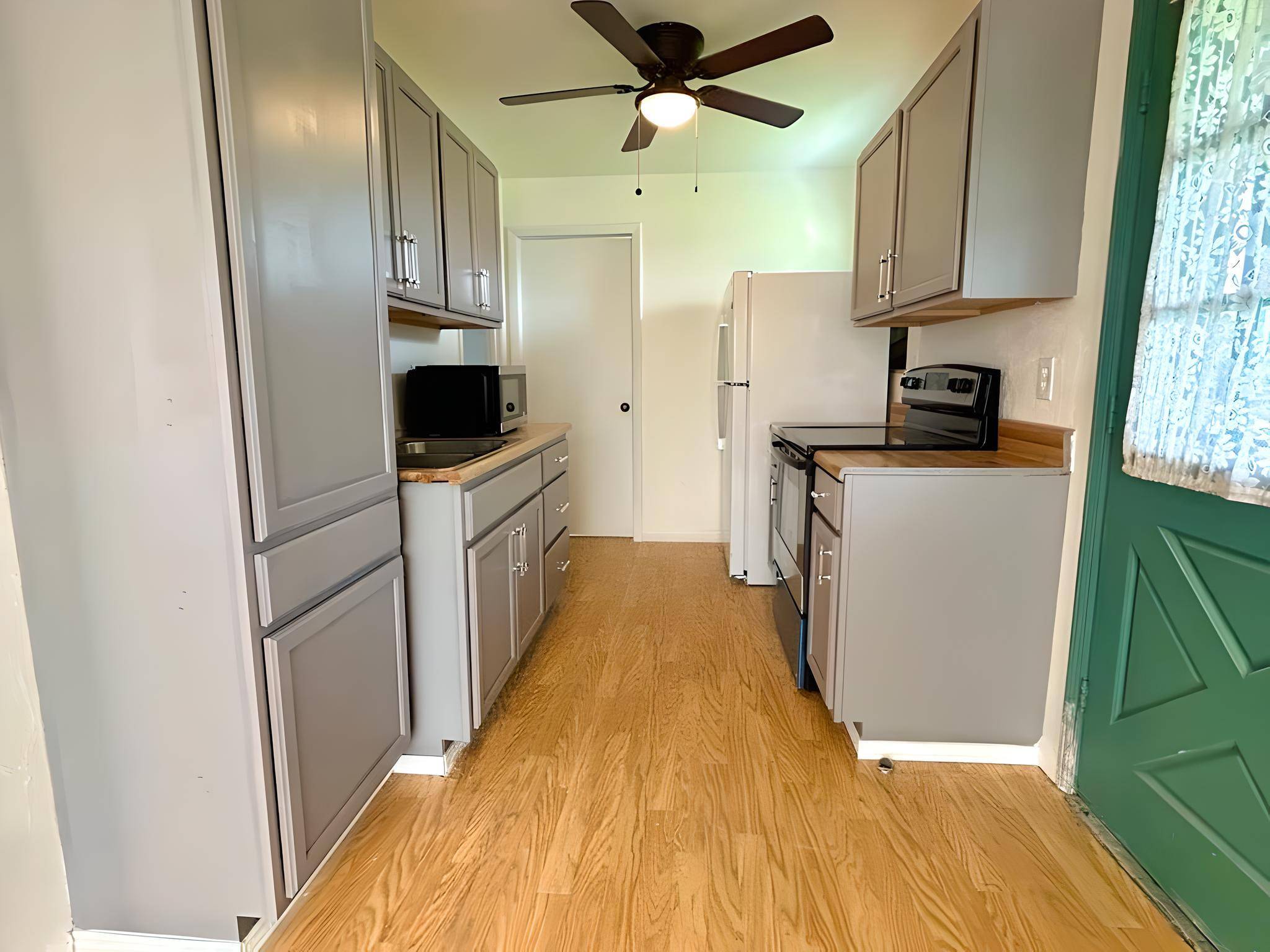Moore Haven, FL 33471,851 Riverside DR