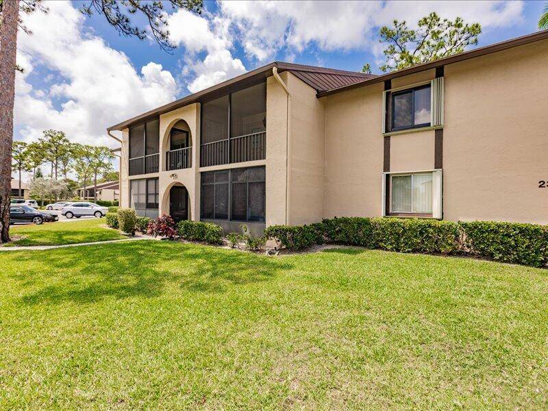 Greenacres, FL 33463,231 Pine Hov CIR A-2