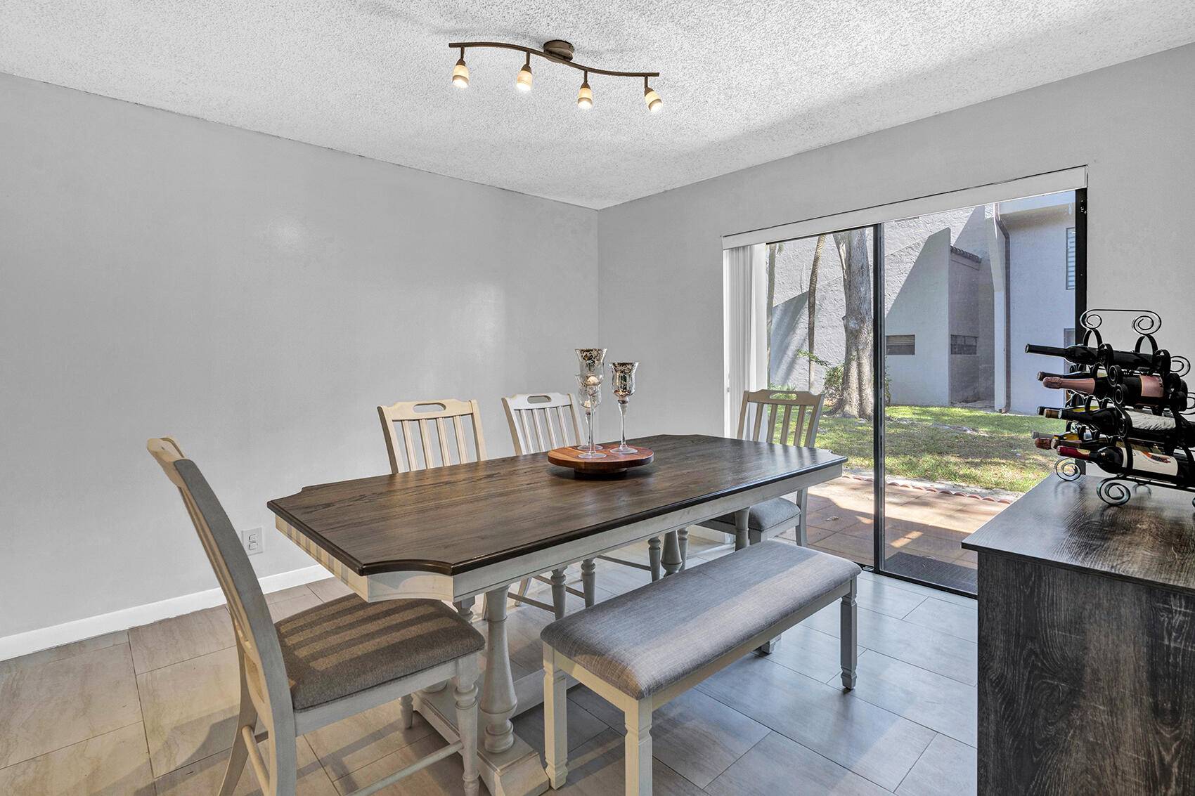 Boca Raton, FL 33487,149 NW 70th ST 205b
