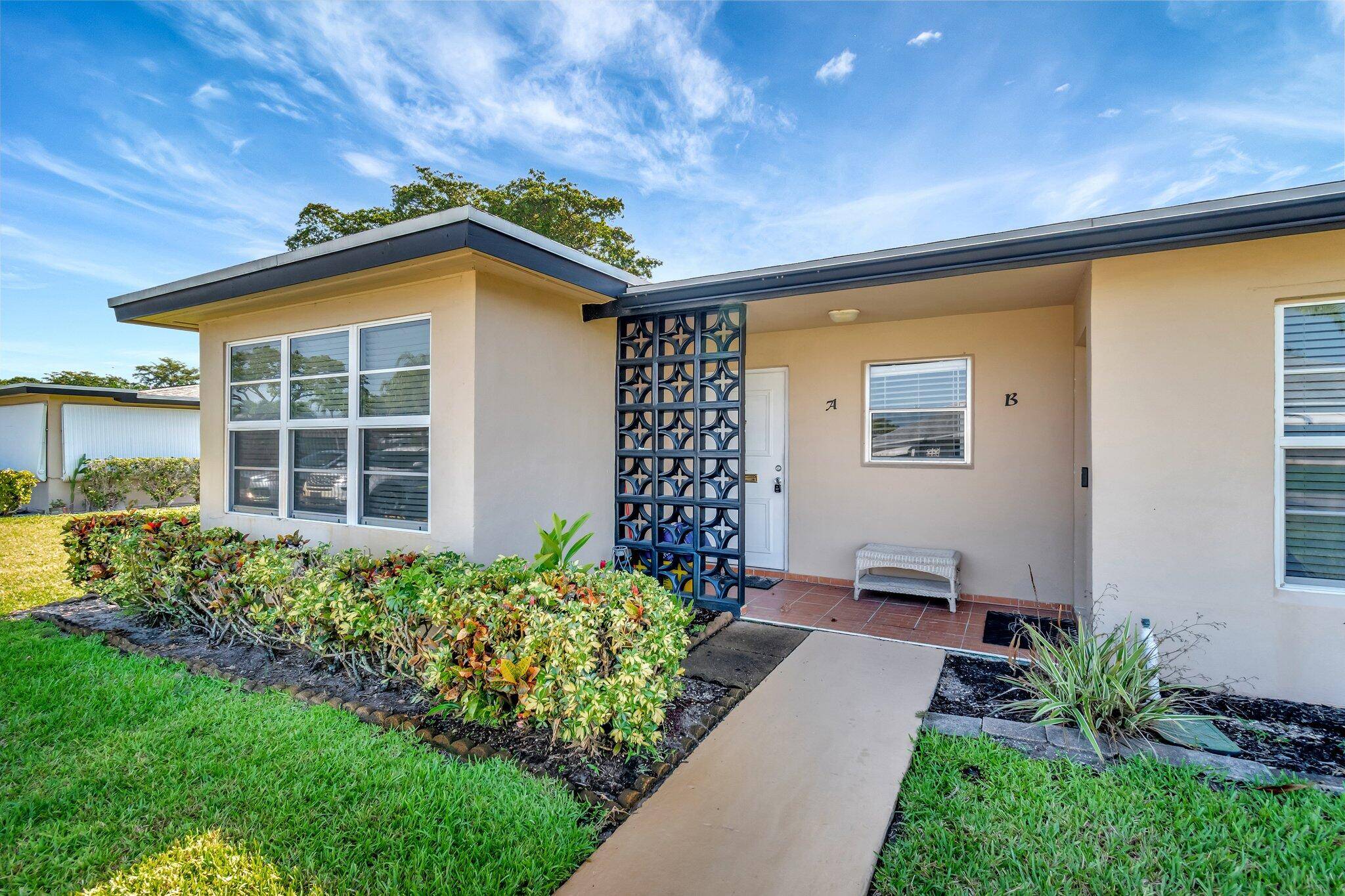 Delray Beach, FL 33445,955 Circle DR A