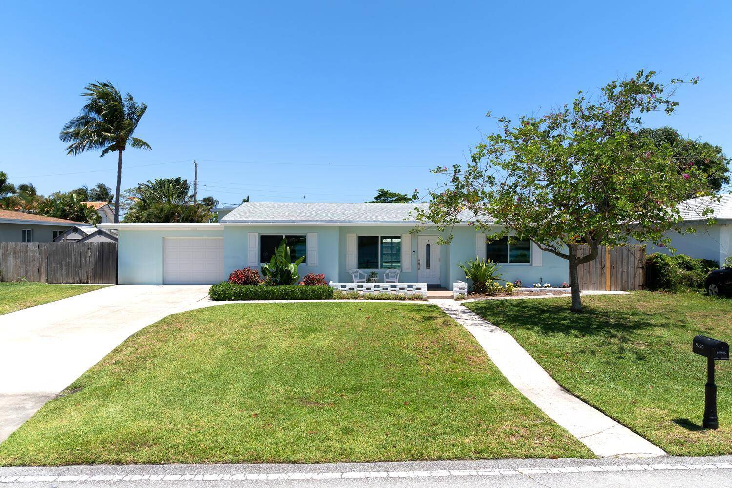 Lake Worth, FL 33461,5920 Lake Osborne DR