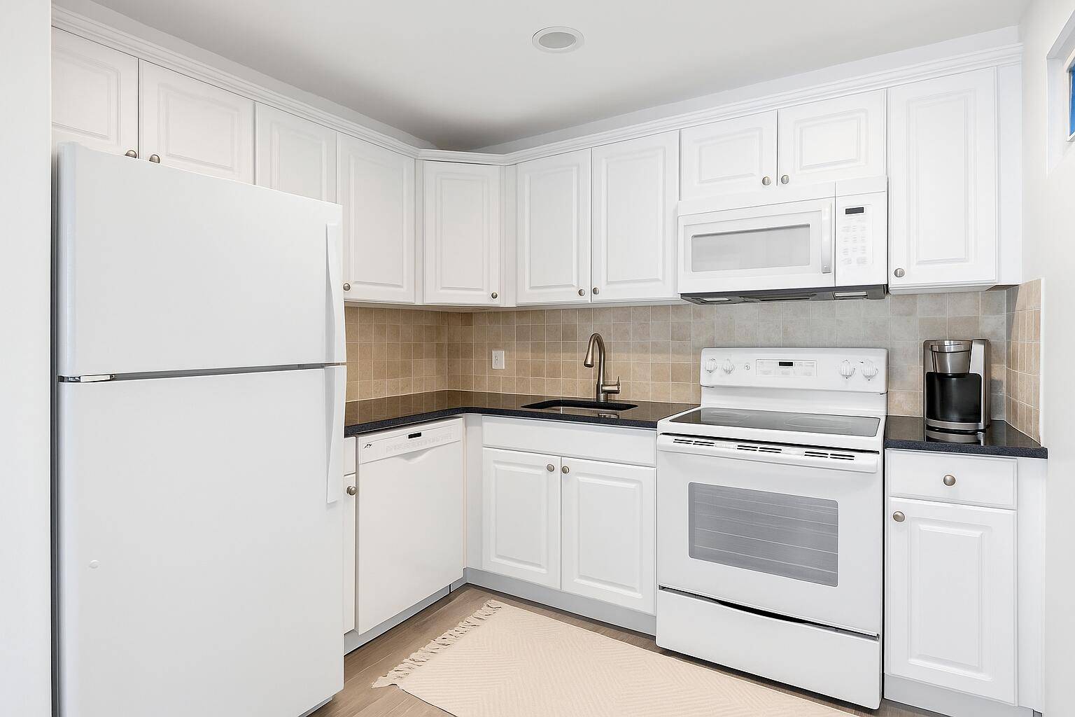 Fort Lauderdale, FL 33308,2455 NE 51st ST E102