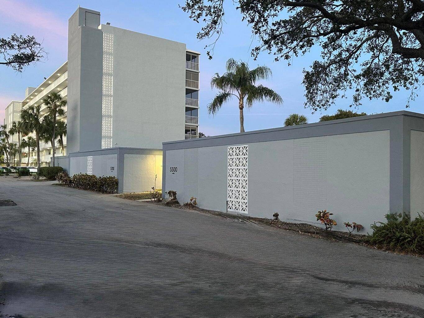 Boca Raton, FL 33487,5500 NW 2nd AVE 414