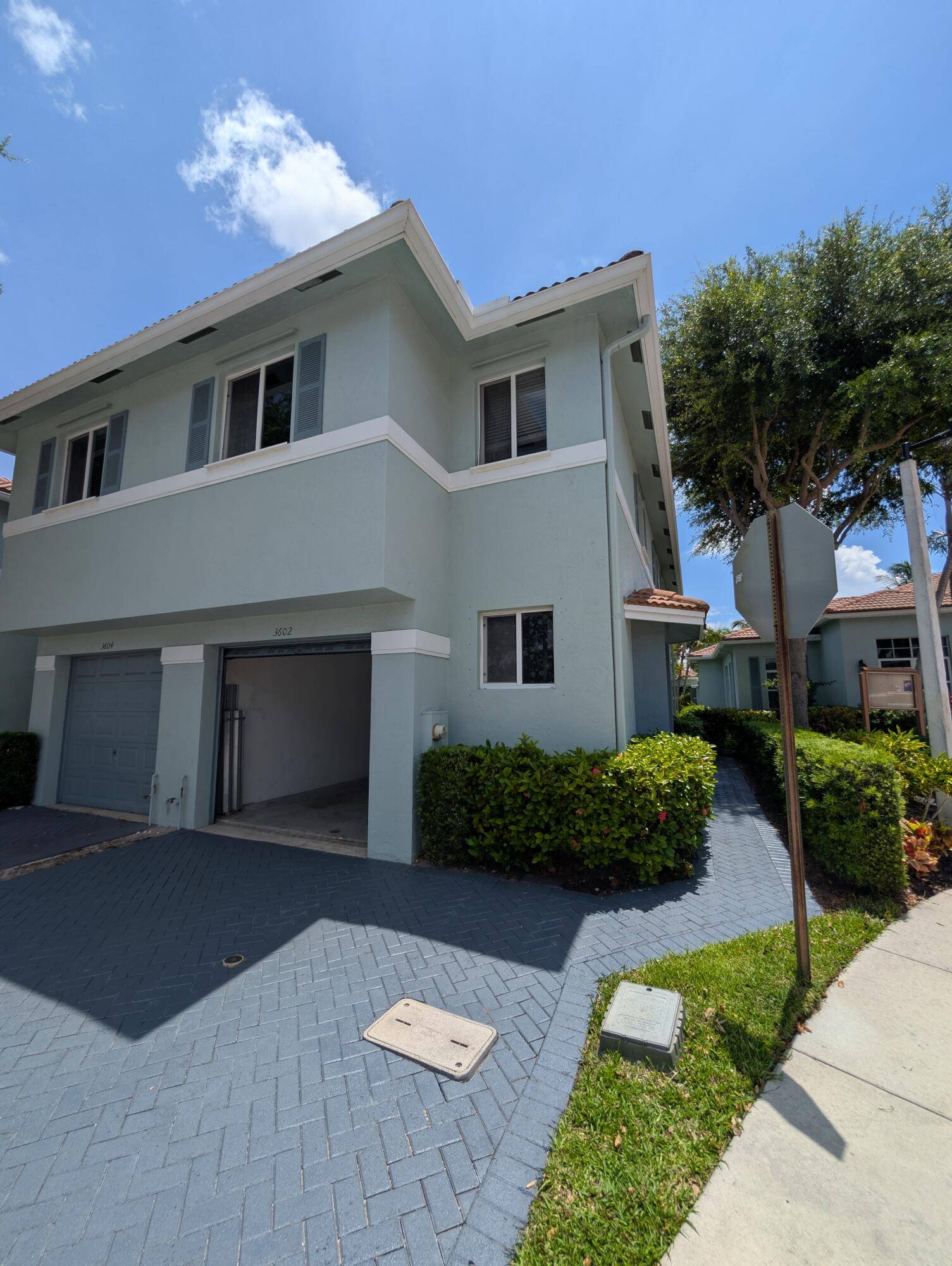 Riviera Beach, FL 33404,3602 Sonoma DR