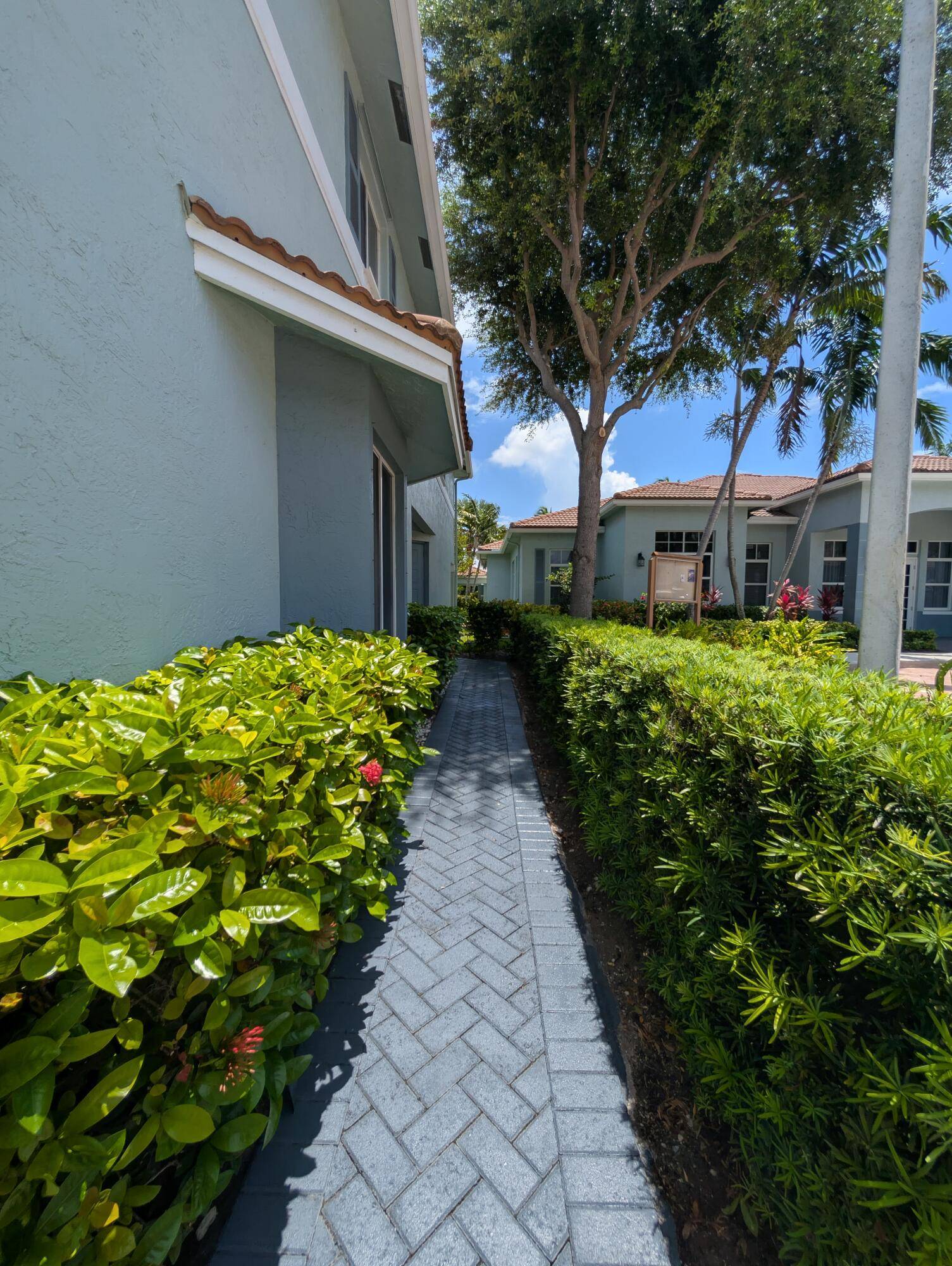 Riviera Beach, FL 33404,3602 Sonoma DR