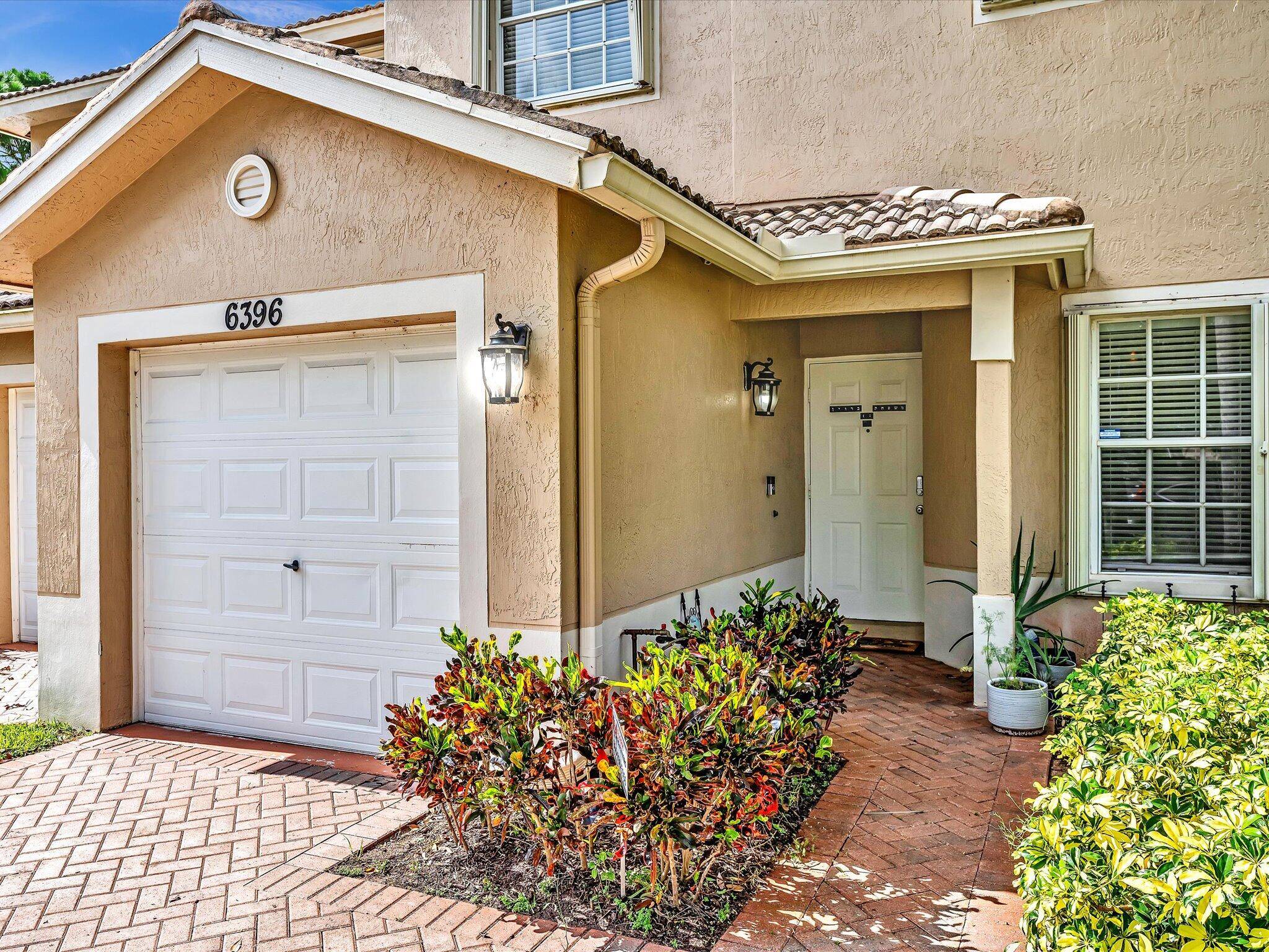 Boynton Beach, FL 33437,6396 Park Lake CIR