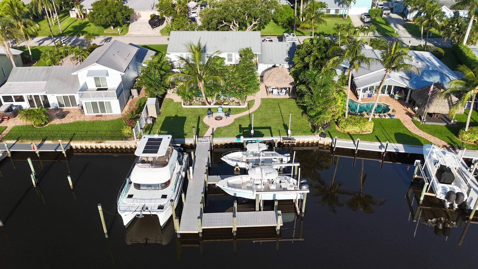 Palm City, FL 34990,691 SW Pine Tree LN