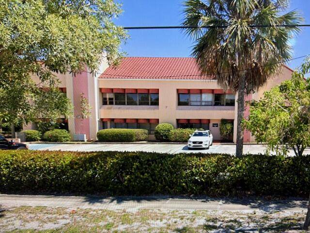 Stuart, FL 34994,900 SE Ocean BLVD