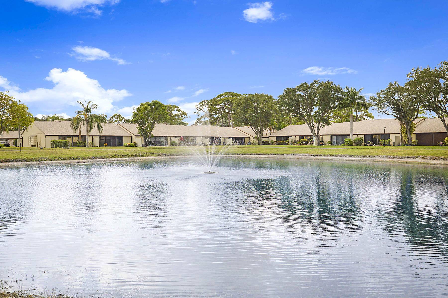 West Palm Beach, FL 33409,1017 E Green Pine BLVD