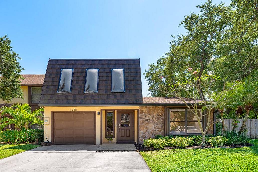 Palm Beach Gardens, FL 33410,1048 Raintree DR