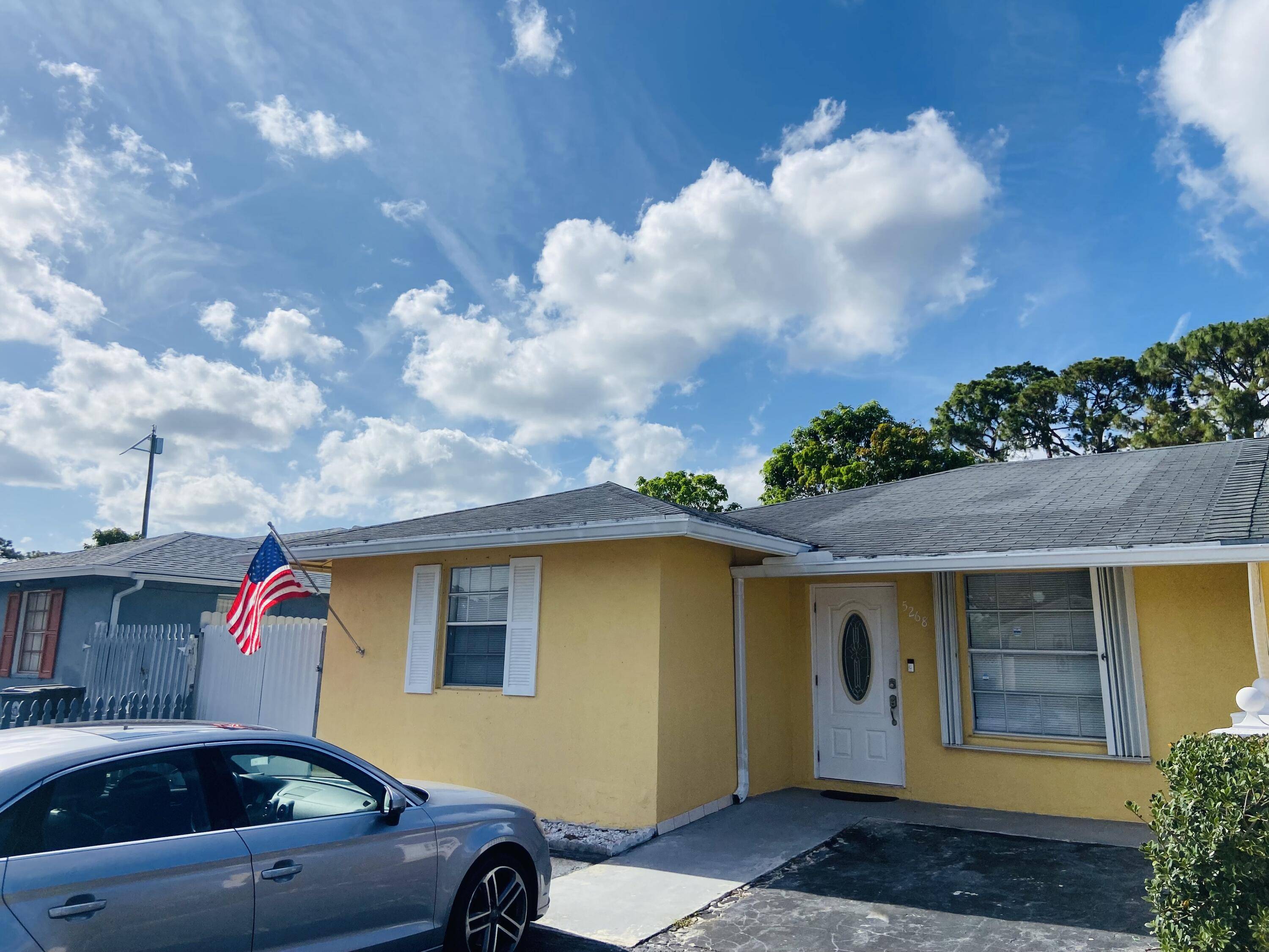 West Palm Beach, FL 33415,5268 E Cannon WAY