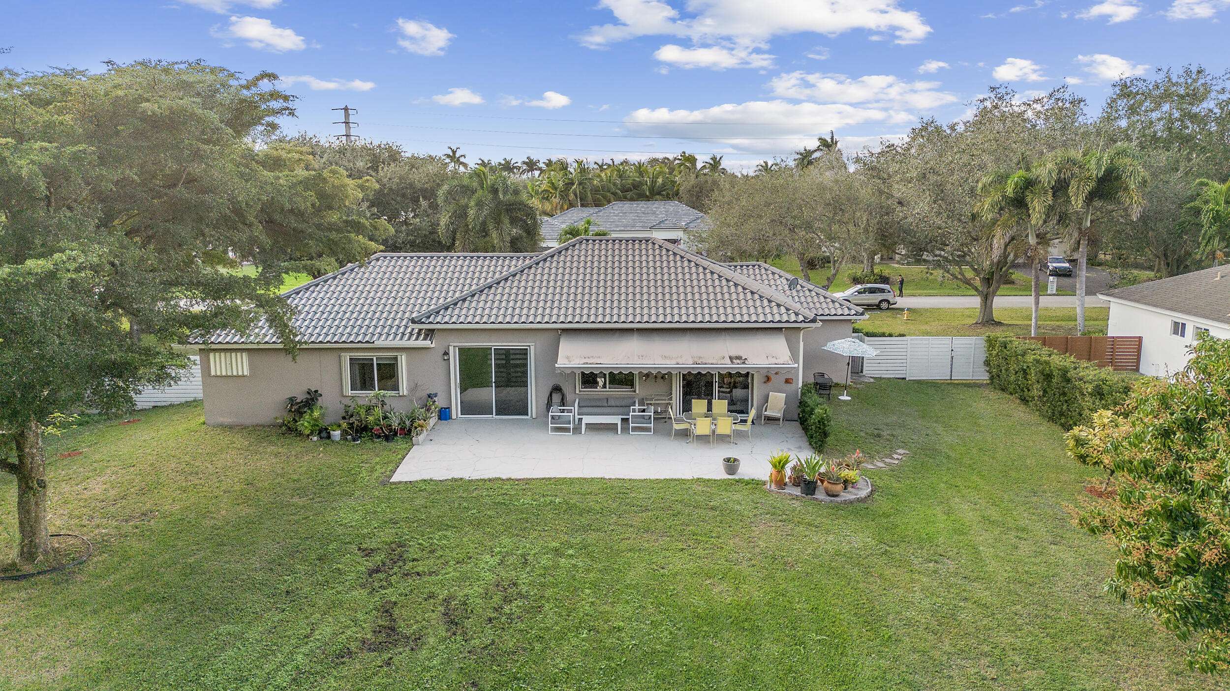 Pembroke Pines, FL 33332,5320 SW 199th AVE