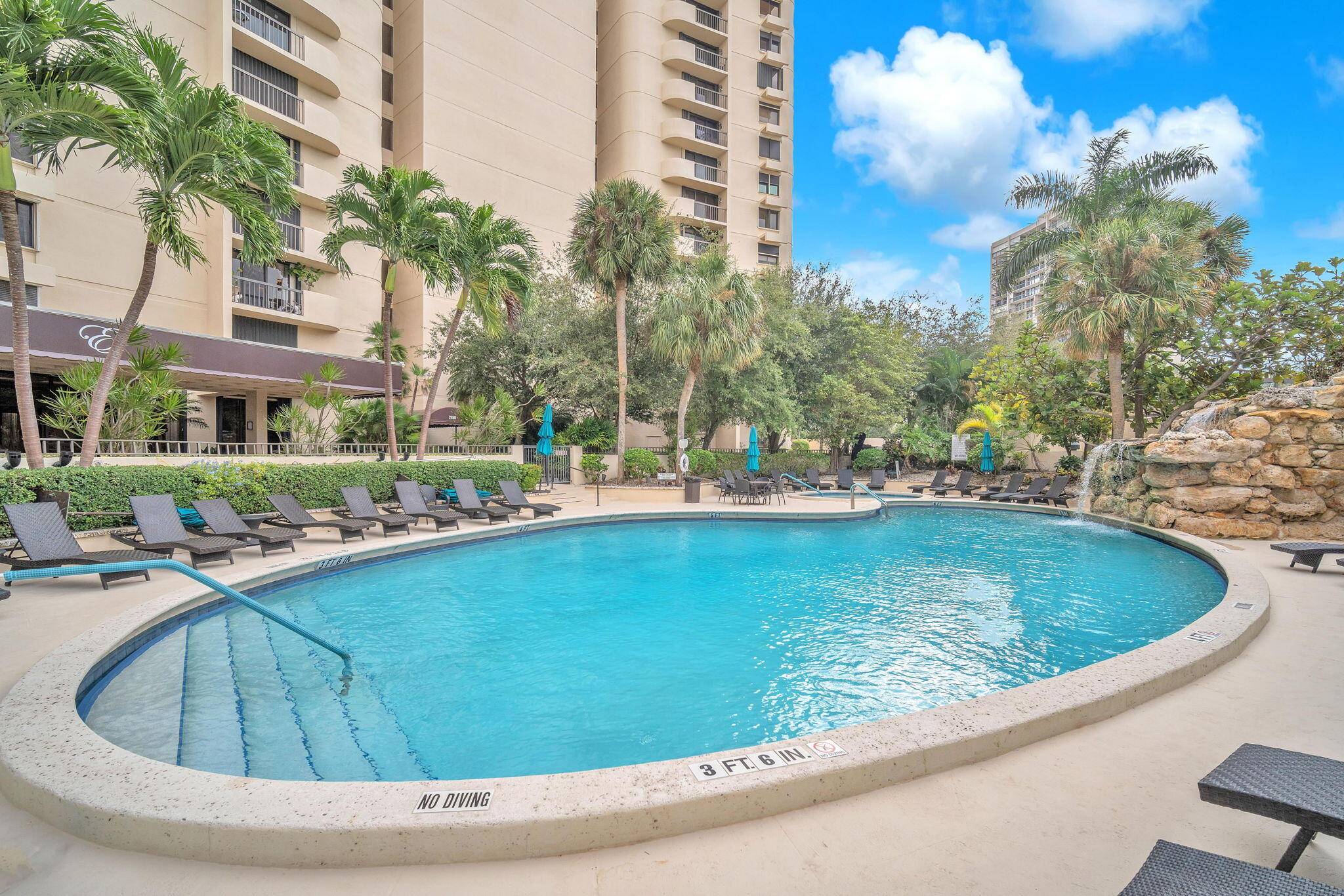West Palm Beach, FL 33401,2480 Presidential WAY 303