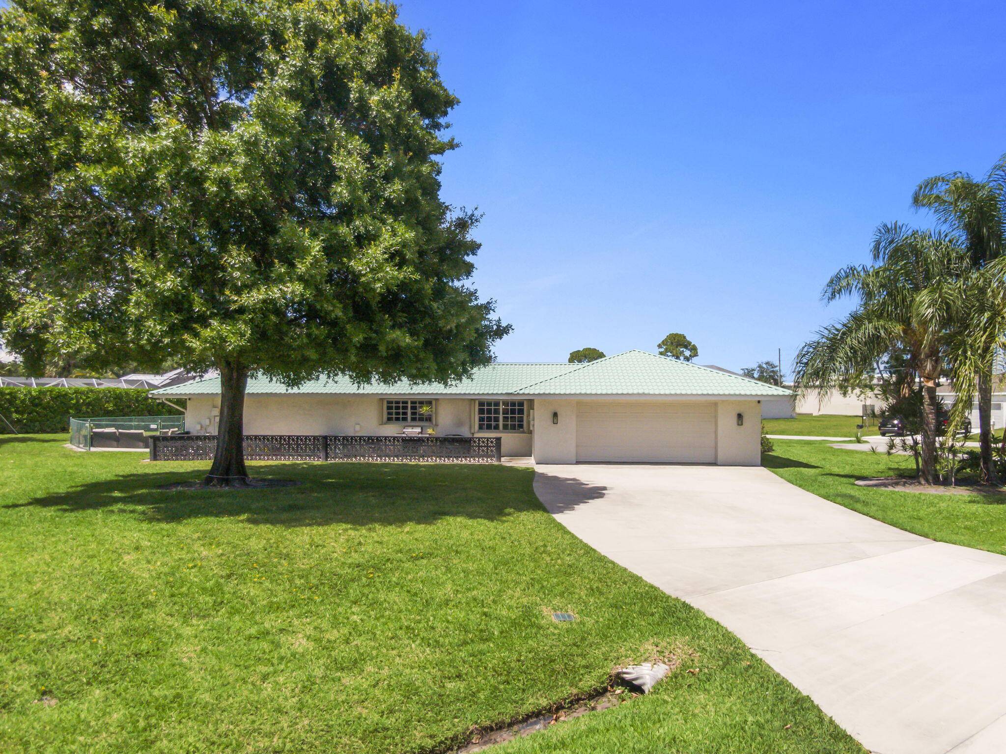 Port Saint Lucie, FL 34952,2196 SE Flanders RD