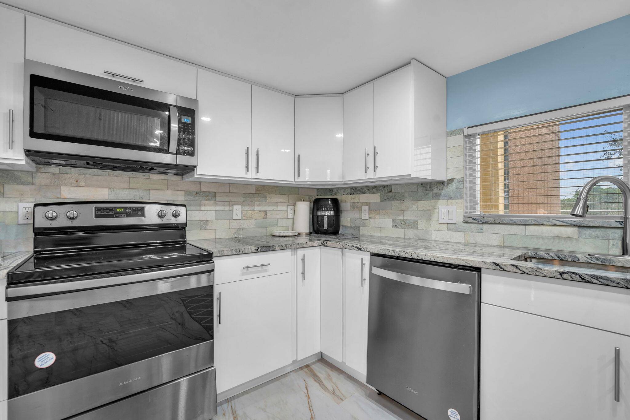 West Palm Beach, FL 33401,2480 Presidential WAY 303