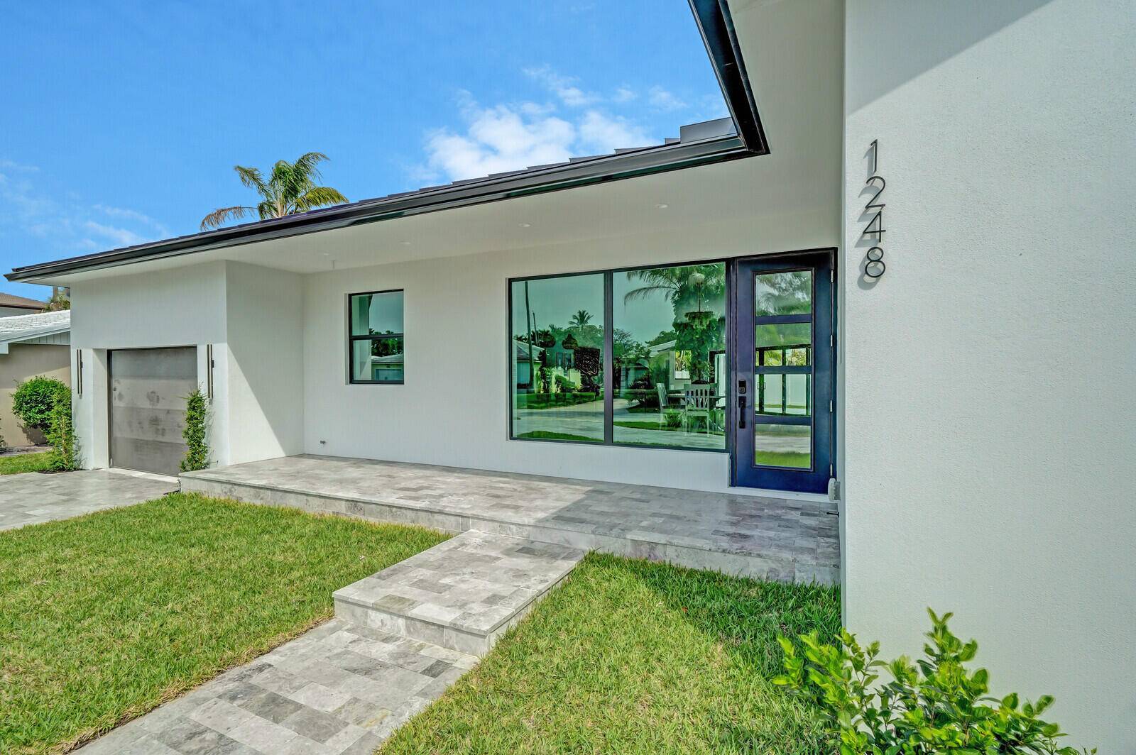 Singer Island, FL 33404,1248 N Harbor DR