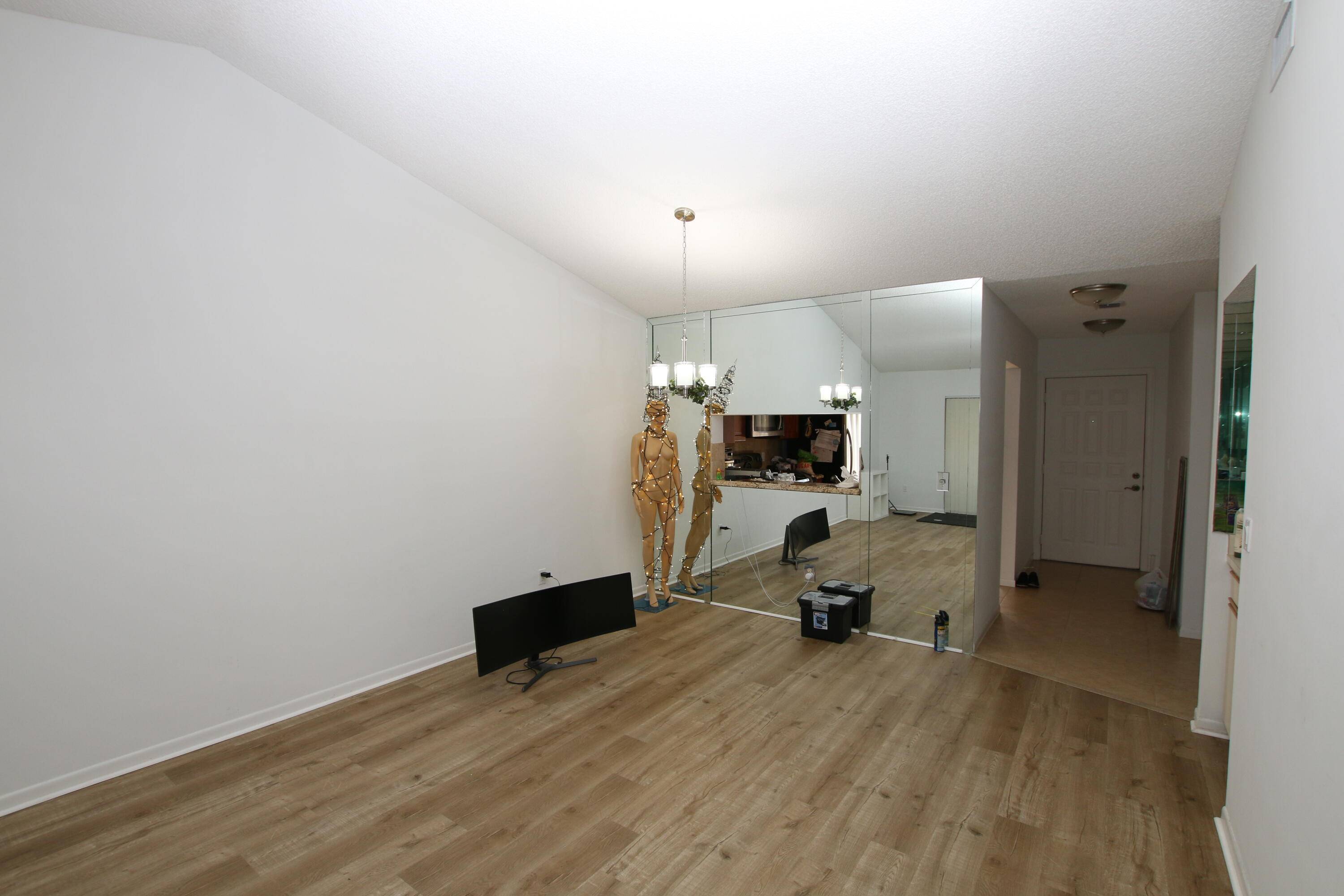 Boca Raton, FL 33487,350 Club CIR 204