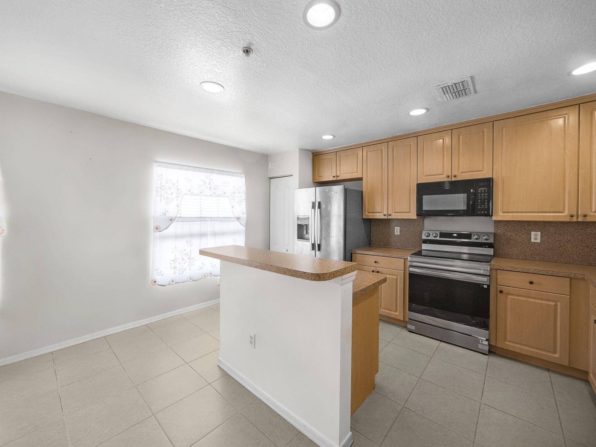 Port Saint Lucie, FL 34952,1898 SE Interlachen DR