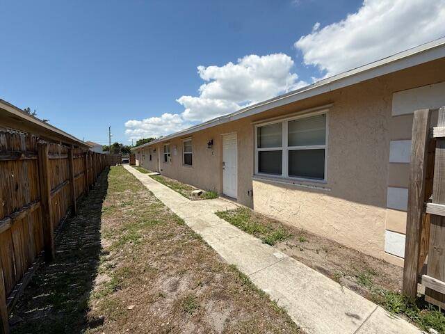 West Palm Beach, FL 33401,905 9th ST C