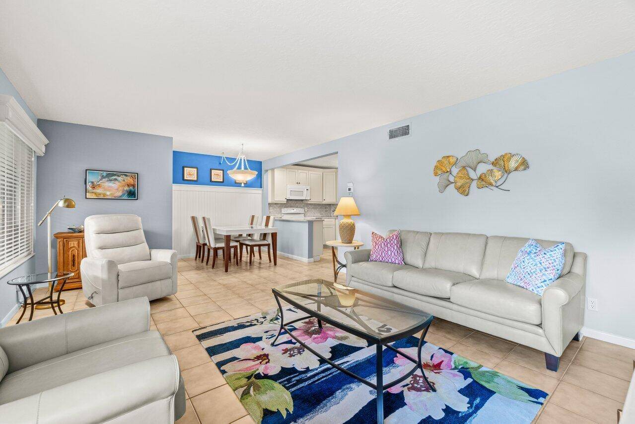 Greenacres, FL 33463,234 Pine Hov CIR B-1