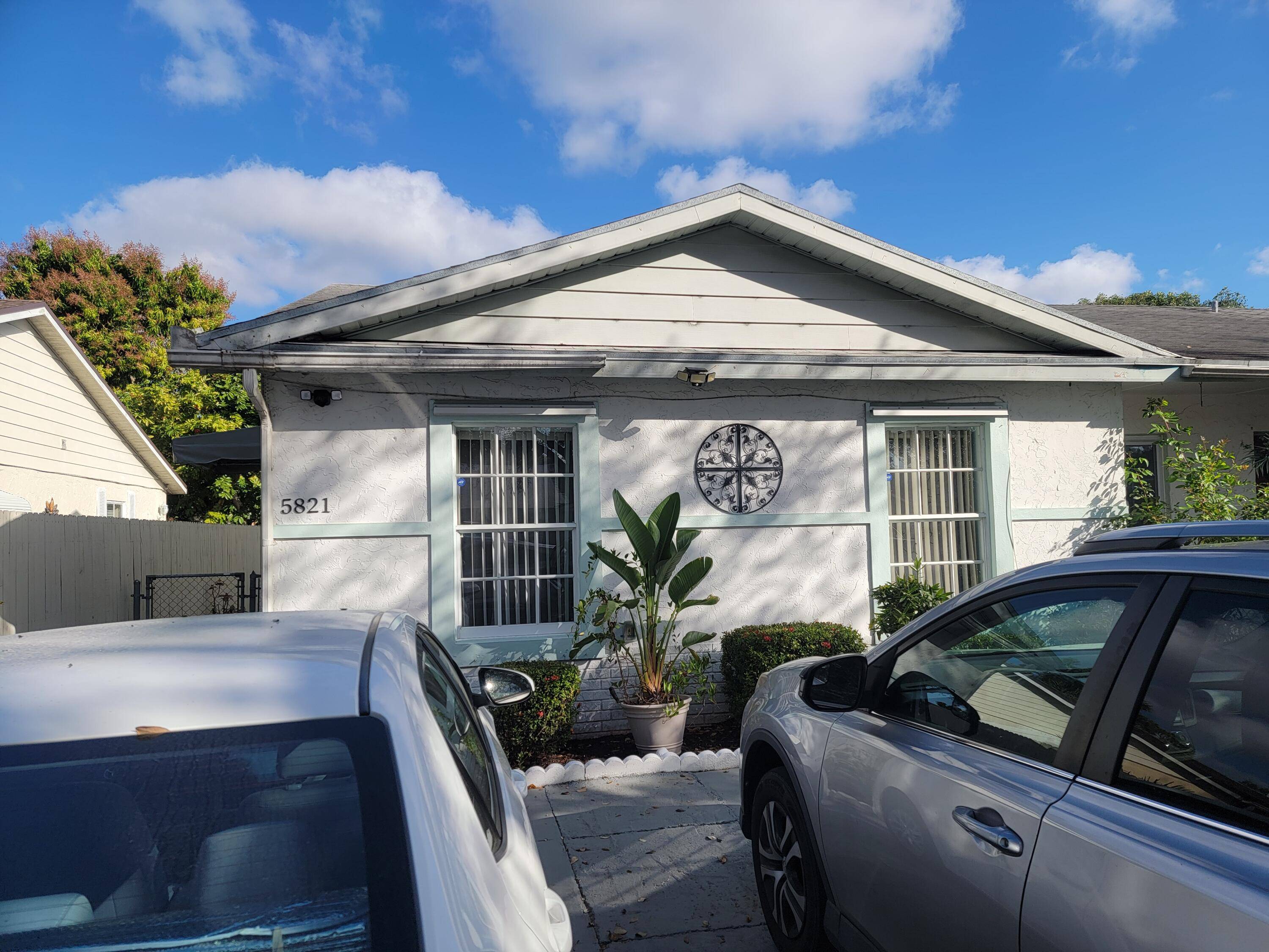 Greenacres, FL 33463,5821 S 38th ST