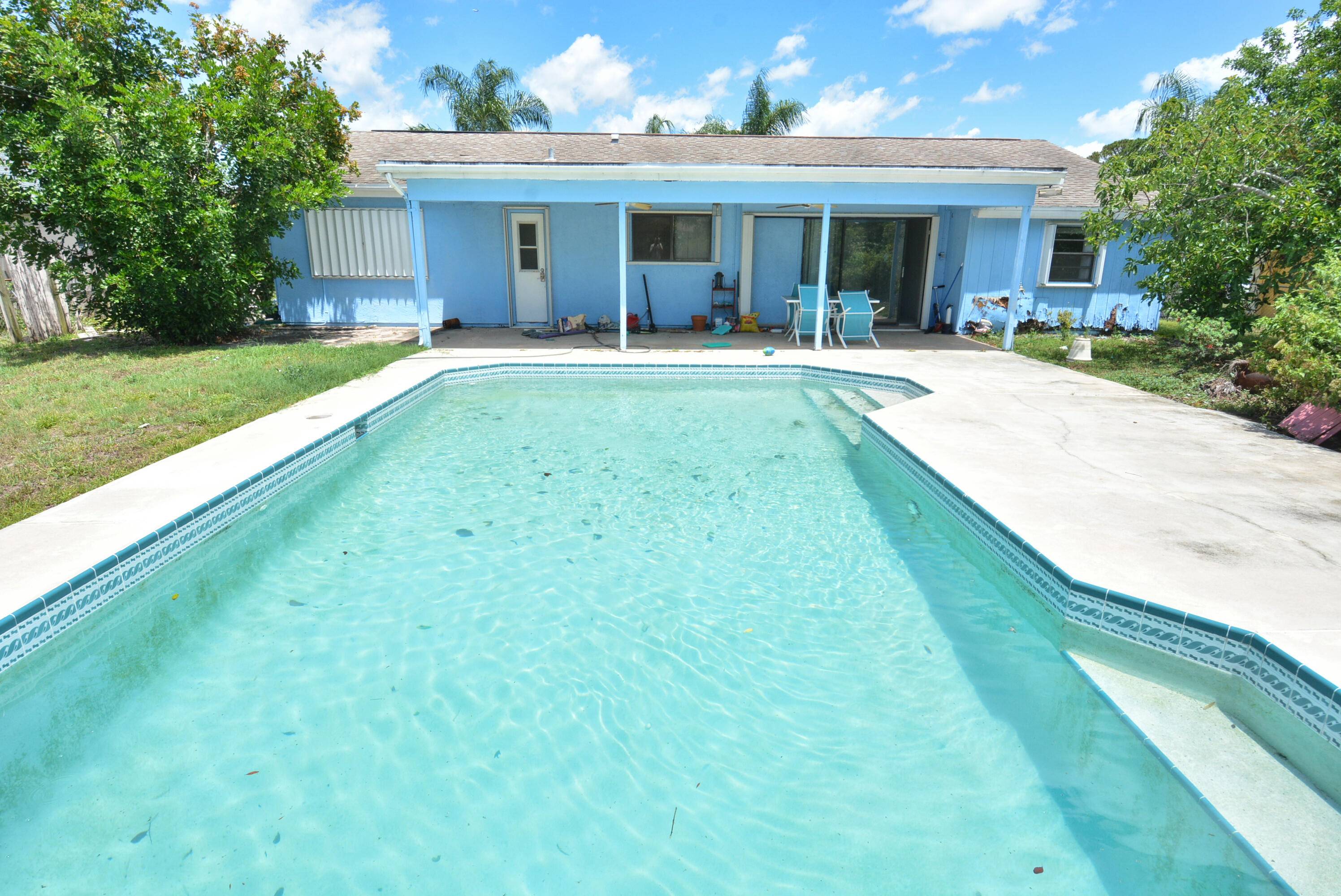 Port Saint Lucie, FL 34983,420 SE Streamlet AVE
