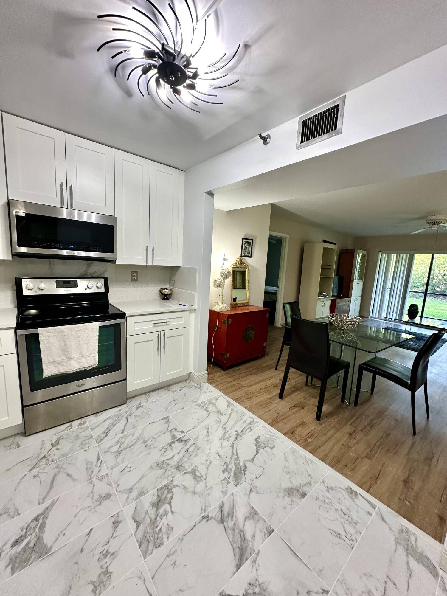 Boca Raton, FL 33428,9235 SW 8th ST 114