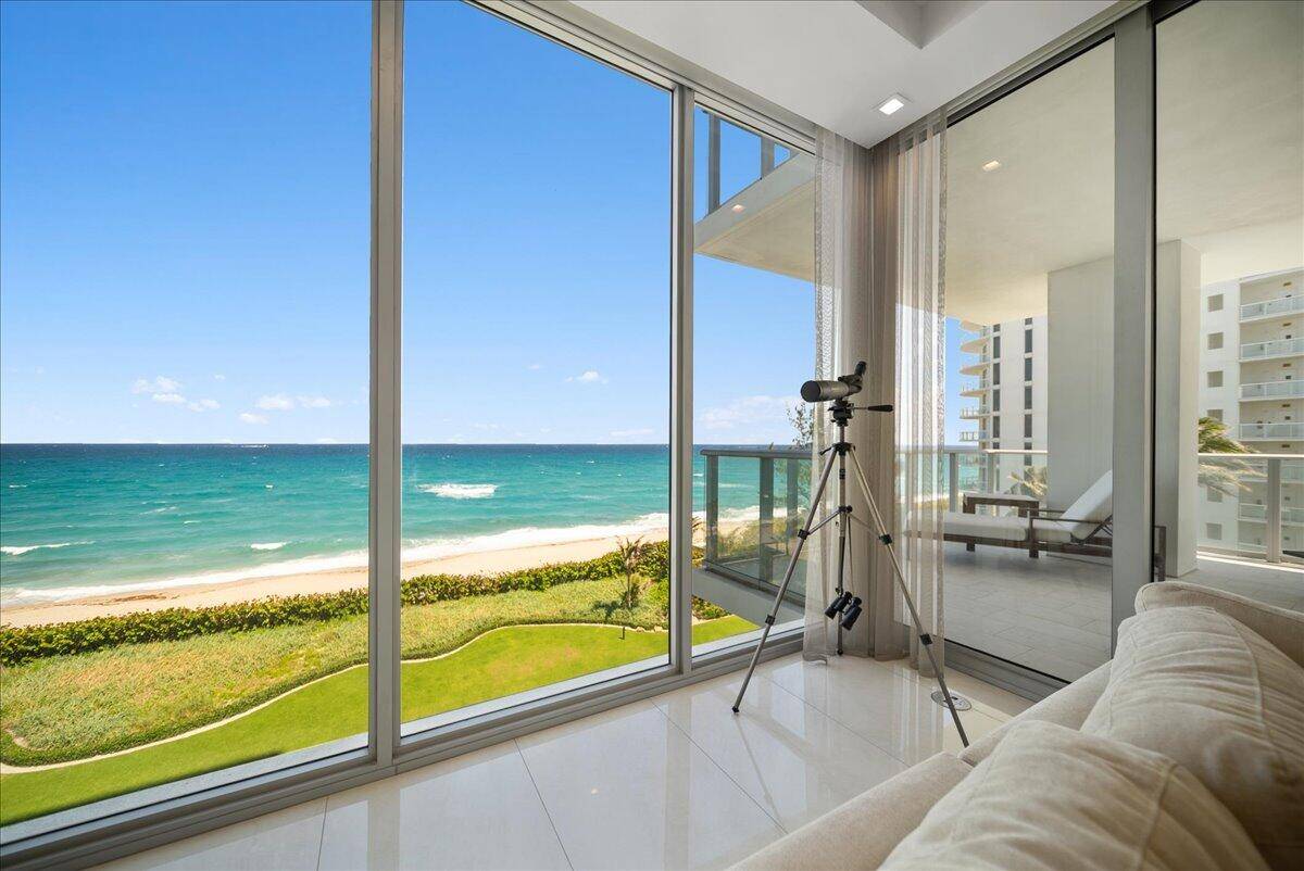 Singer Island, FL 33404,5000 N Ocean DR 603