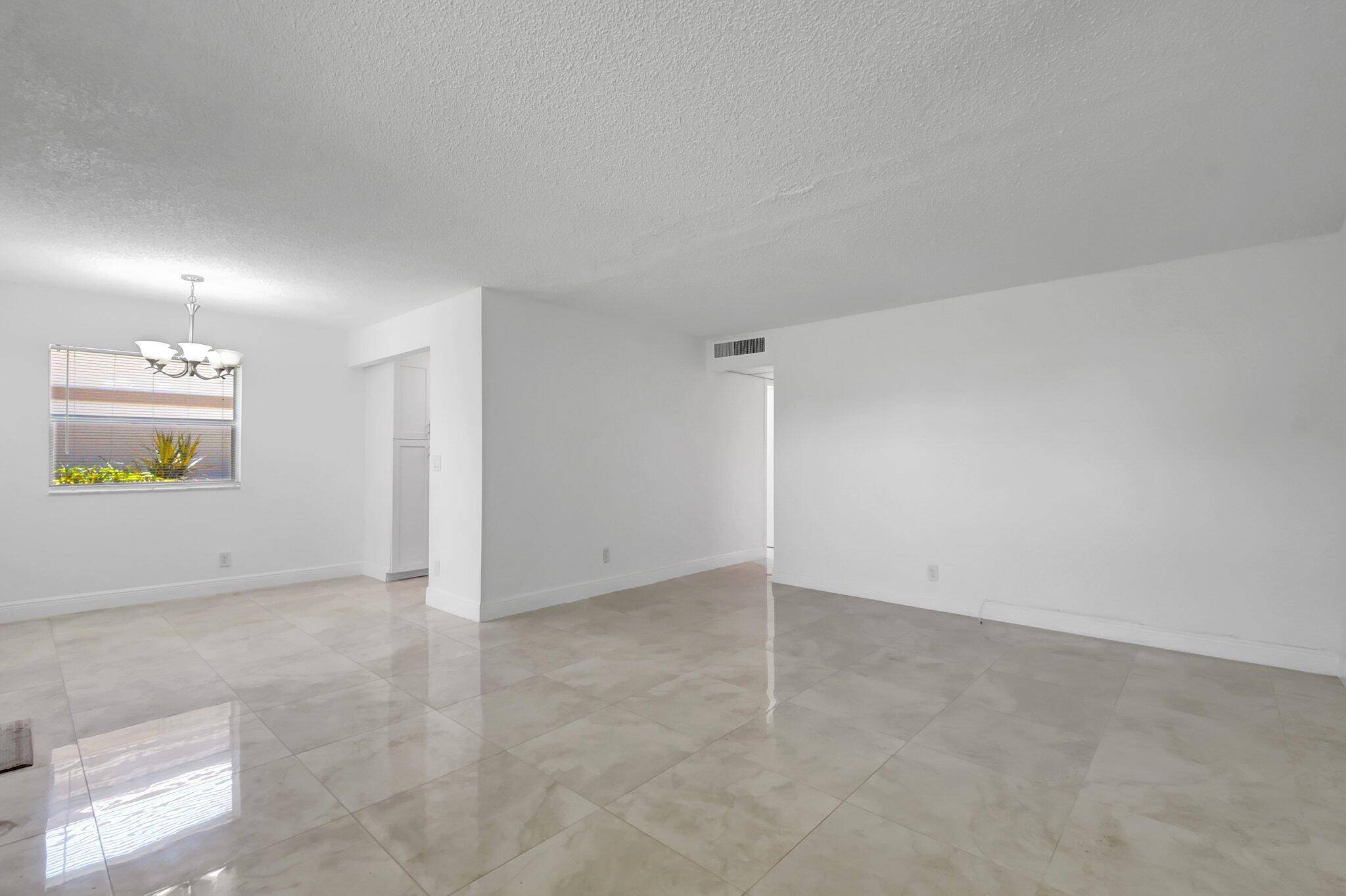 Delray Beach, FL 33446,21 Brittany A