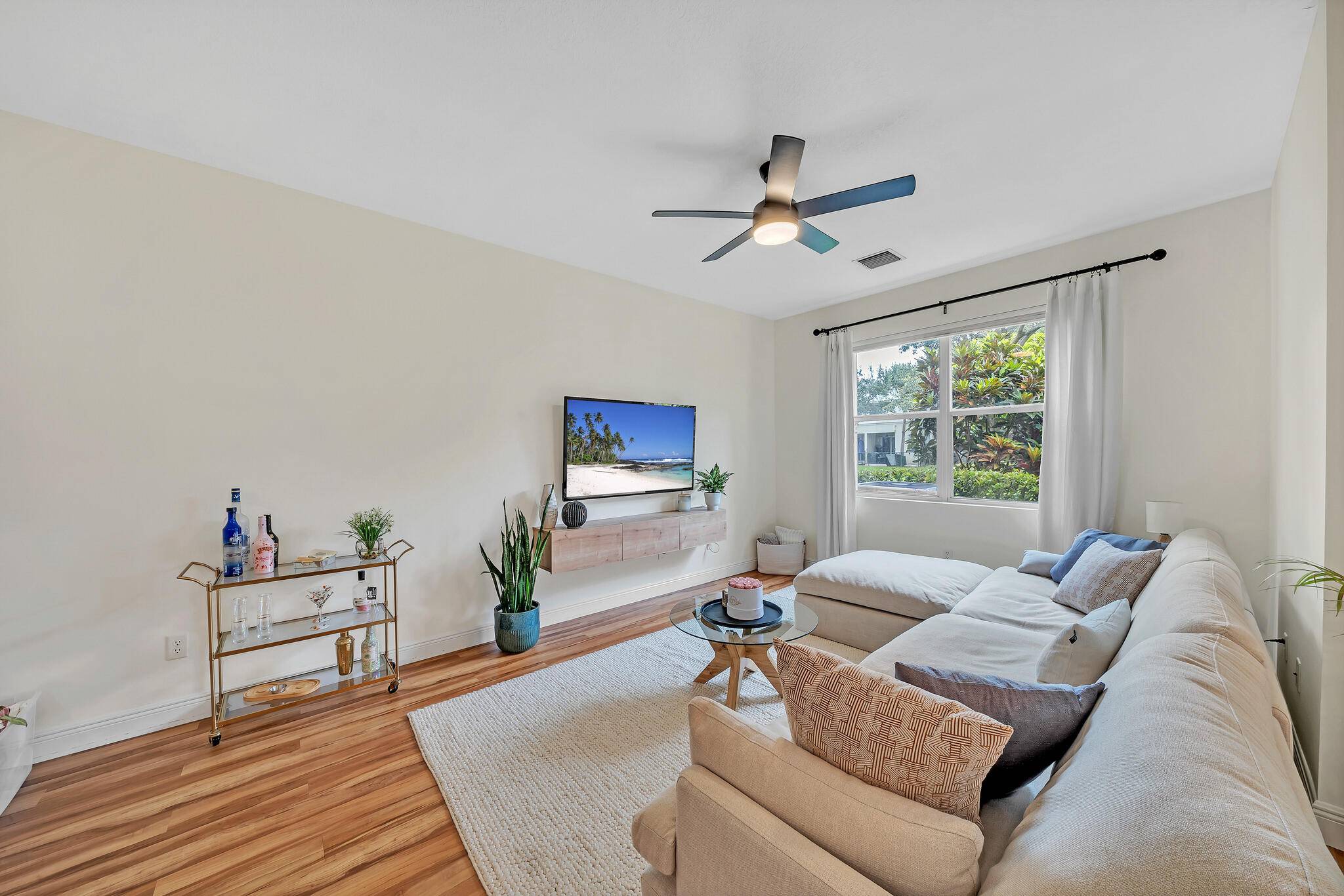 Riviera Beach, FL 33418,6086 Seminole Gardens CIR